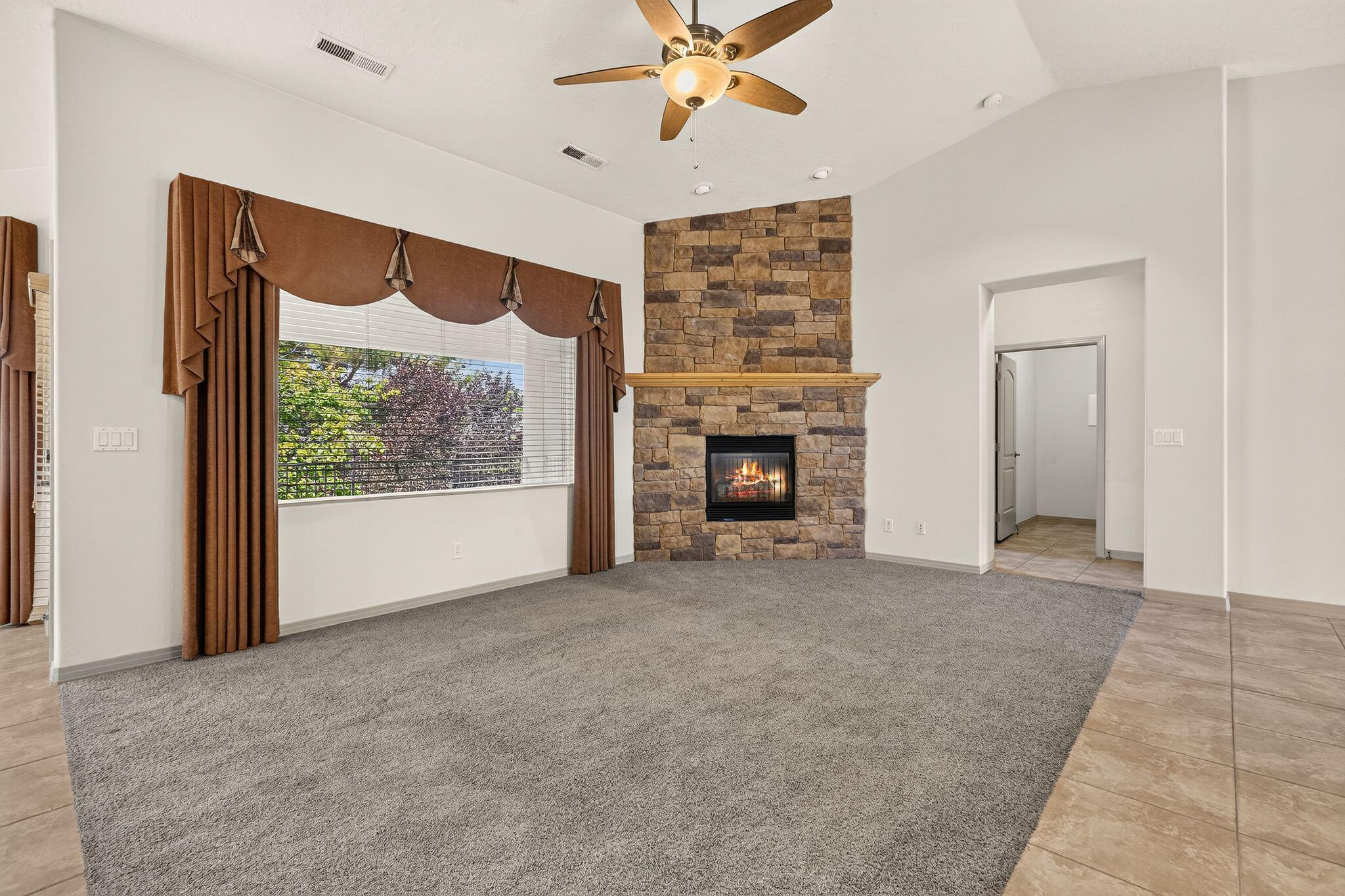 EMERALD SPRINGS TOWNHOMES - Residential