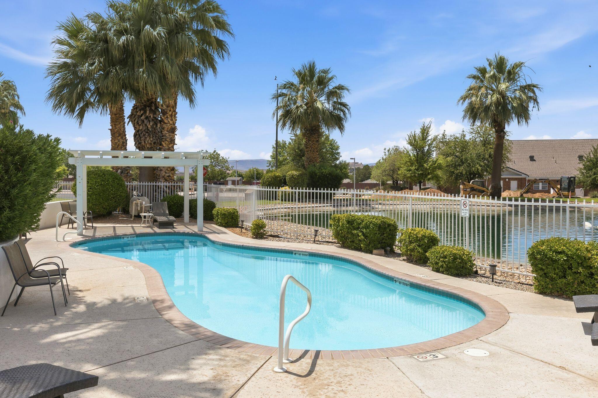 EMERALD SPRINGS TOWNHOMES - Residential