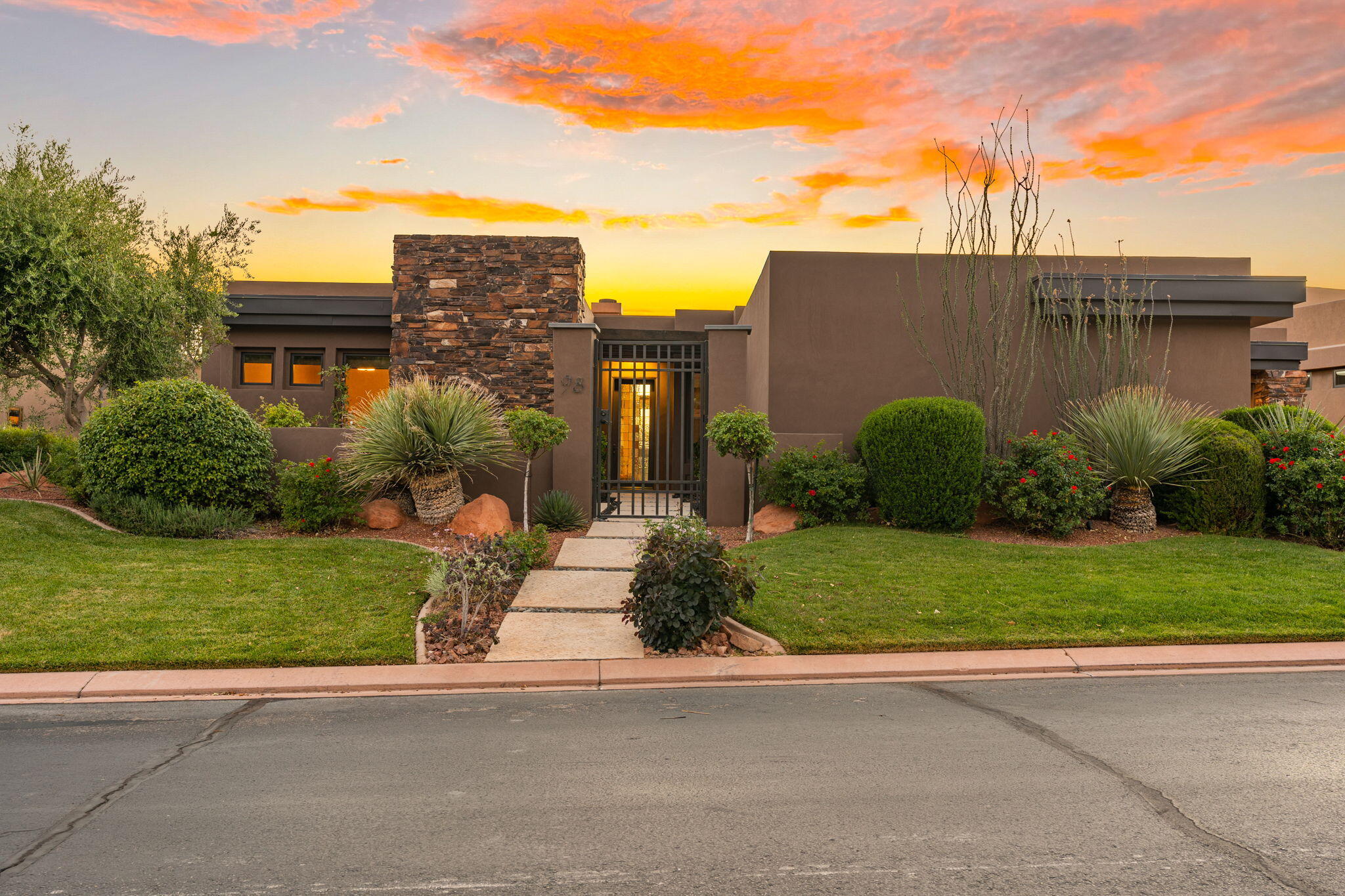 CLIFFS OF SNOW CANYON - Residential