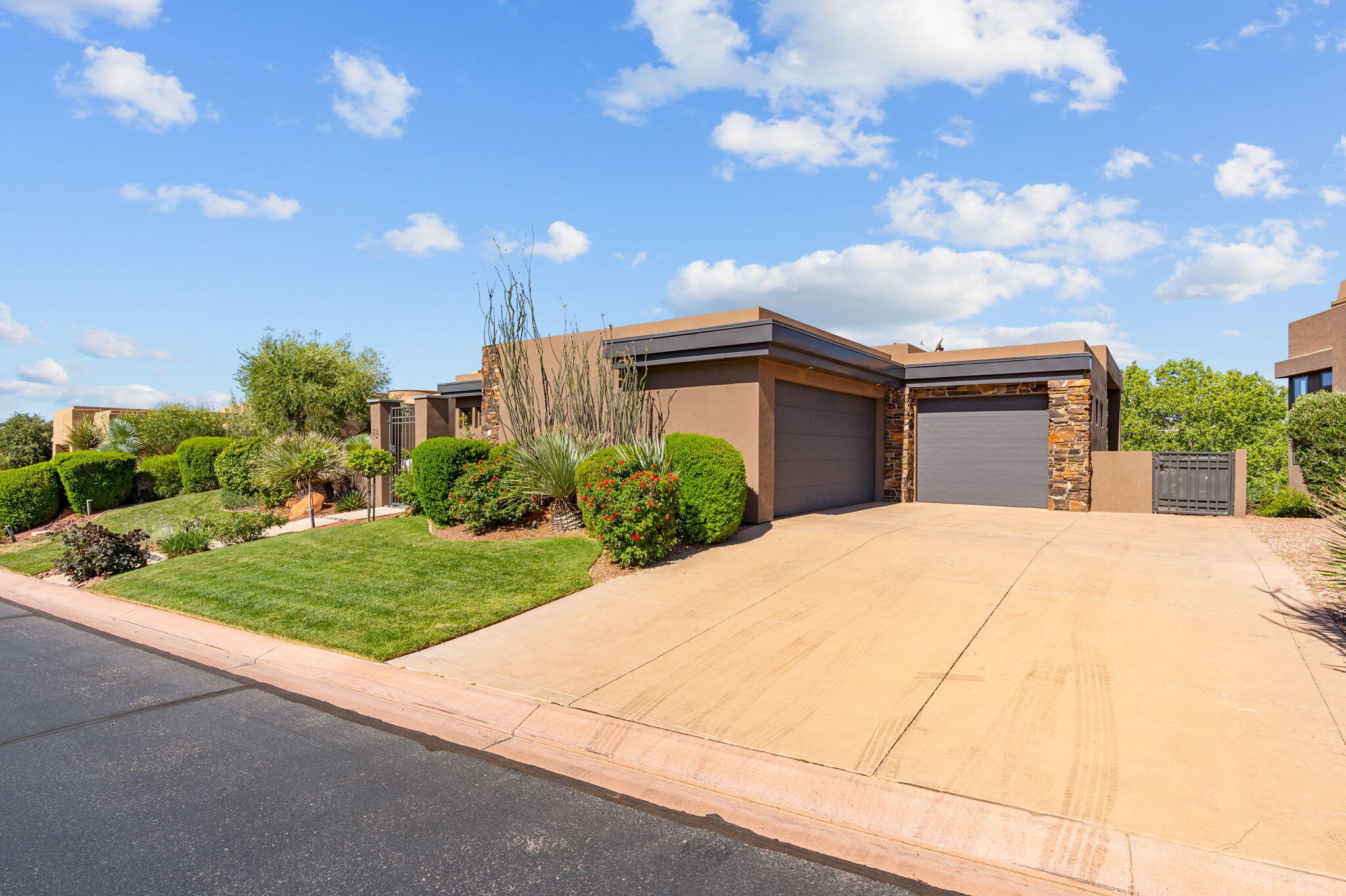 CLIFFS OF SNOW CANYON - Residential