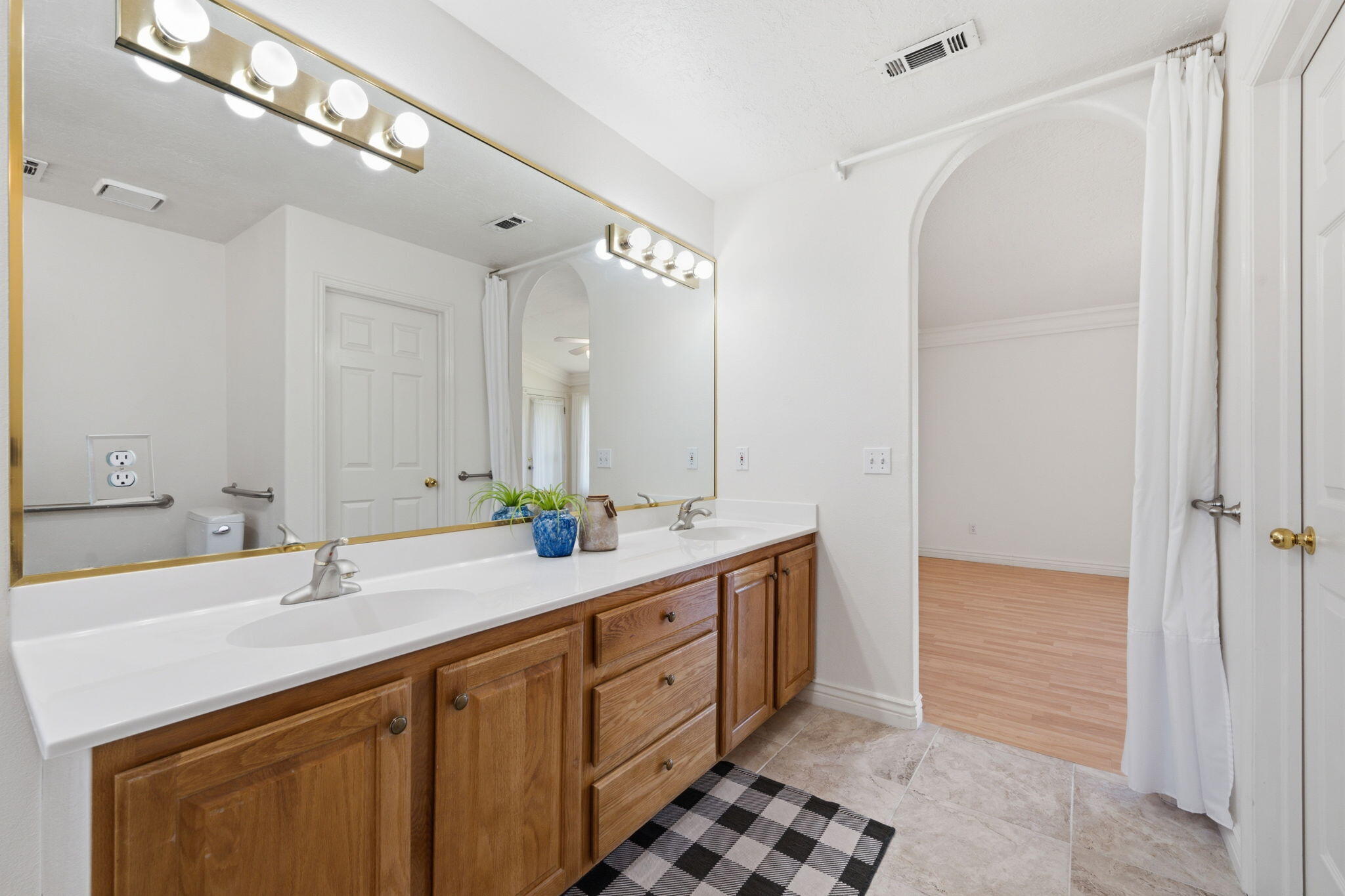 MEADOW CREEK ESTATES - Residential