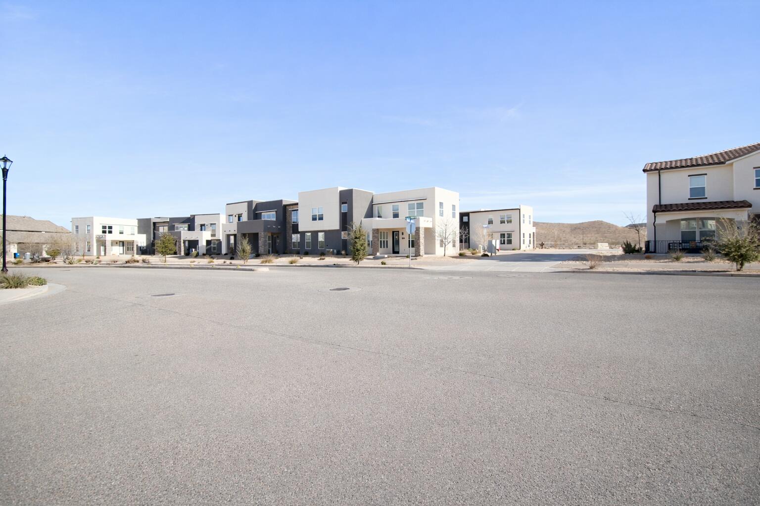 DESERT COLOR AUBURN HILLS - Residential