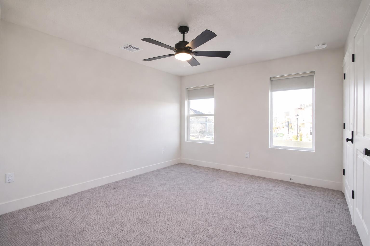 DESERT COLOR AUBURN HILLS - Residential
