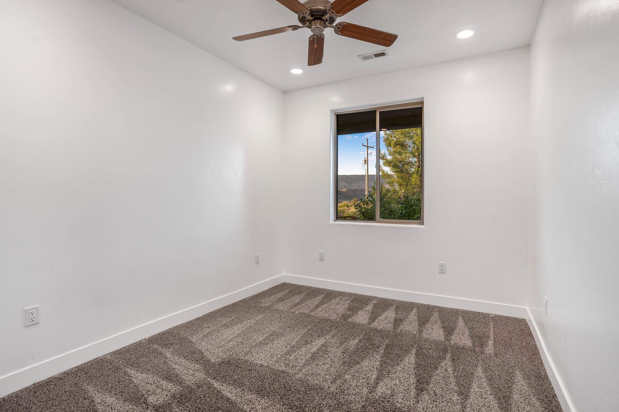 VIRGIN TOWNSITE - Residential