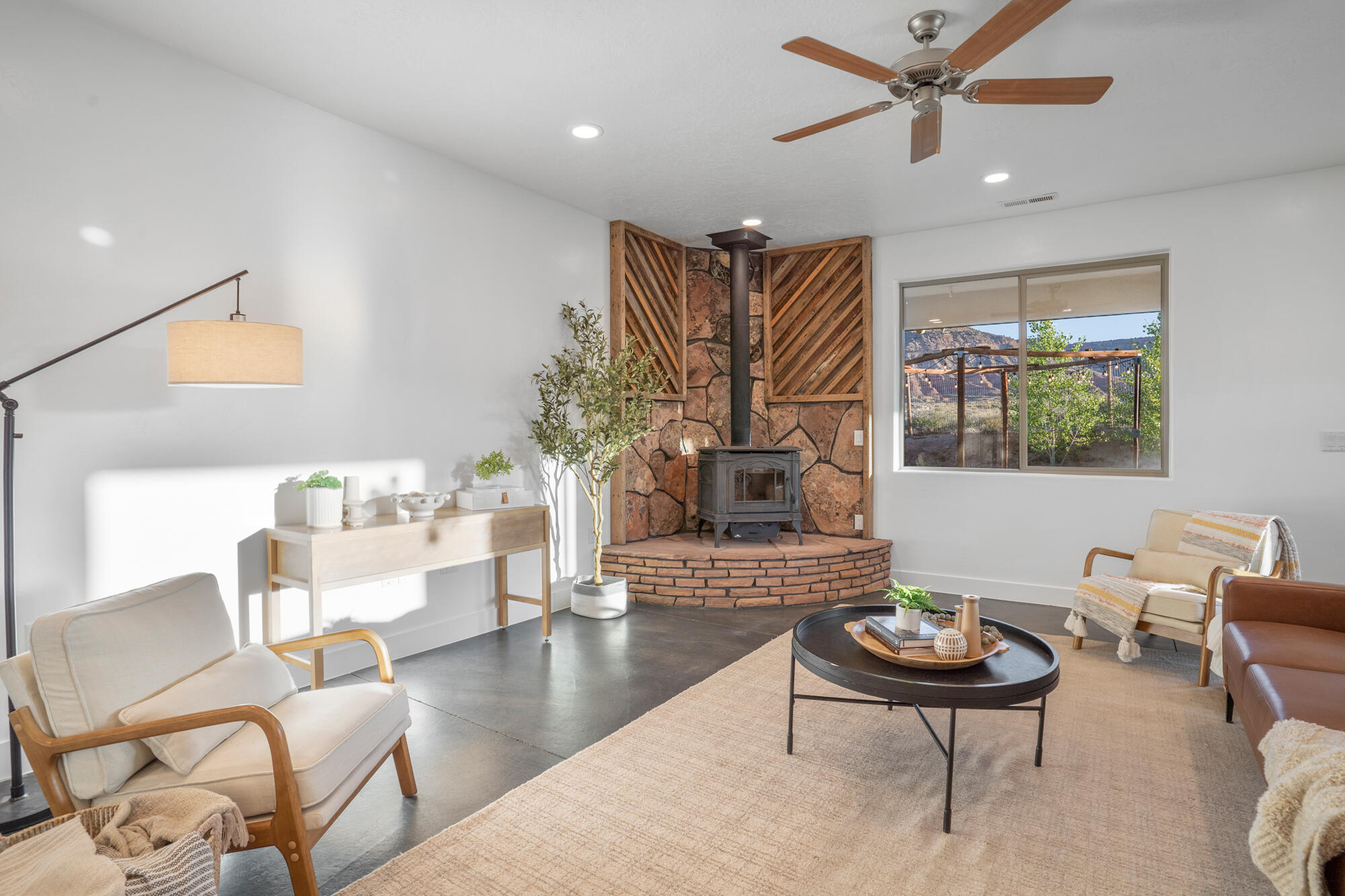 VIRGIN TOWNSITE - Residential