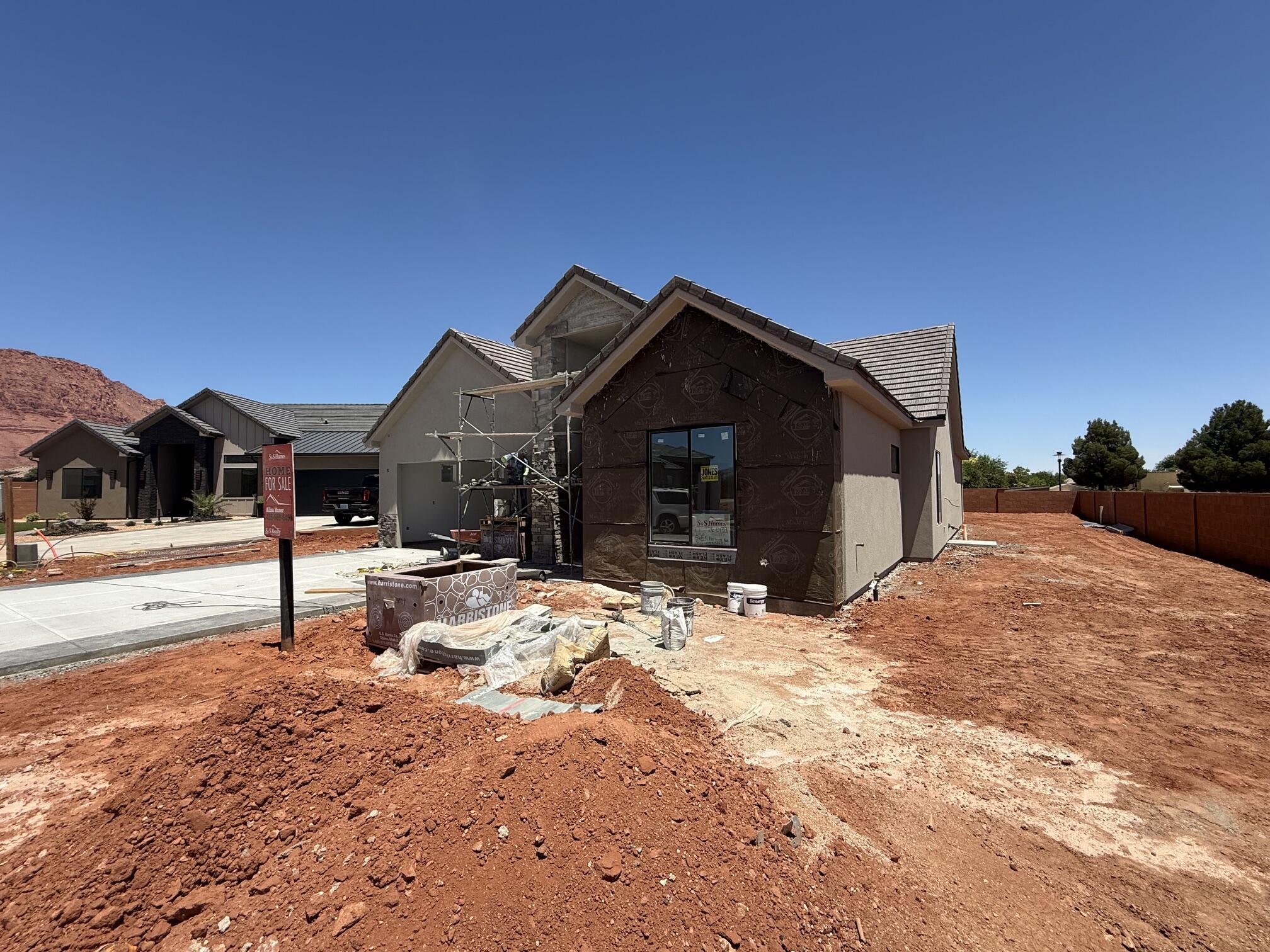 SERENITY ESTATES - Residential