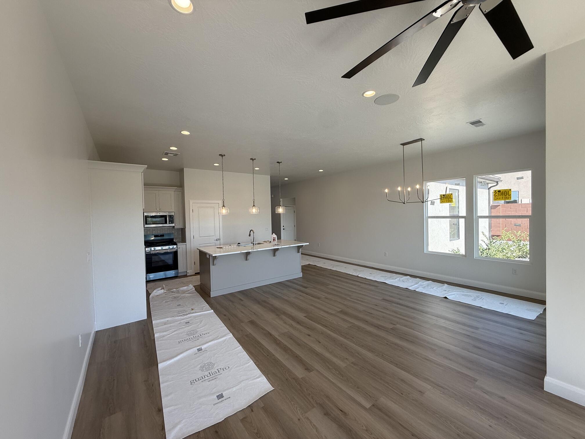 SERENITY ESTATES - Residential