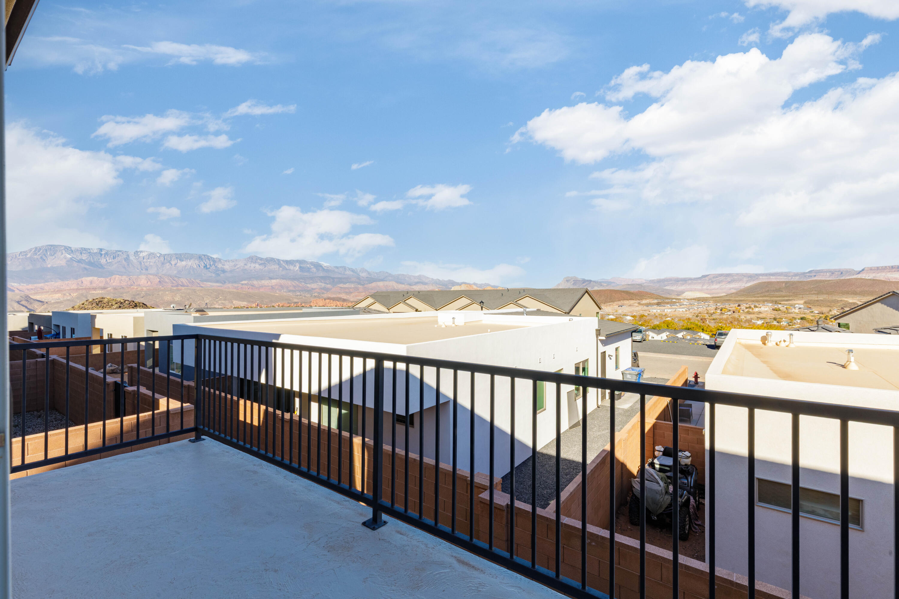 HURRICANE VIEWS - Residential