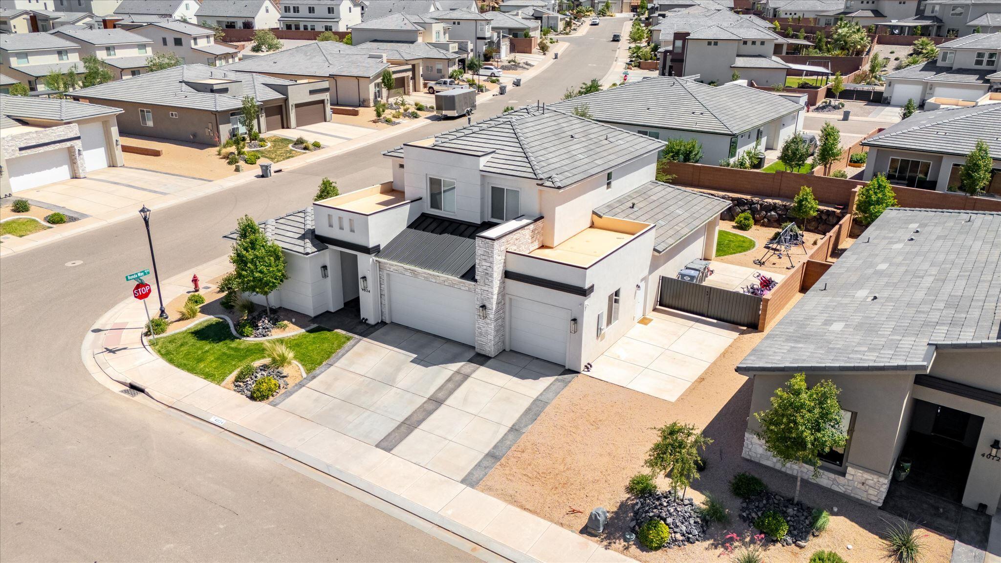 DESERT CLIFFS - Residential
