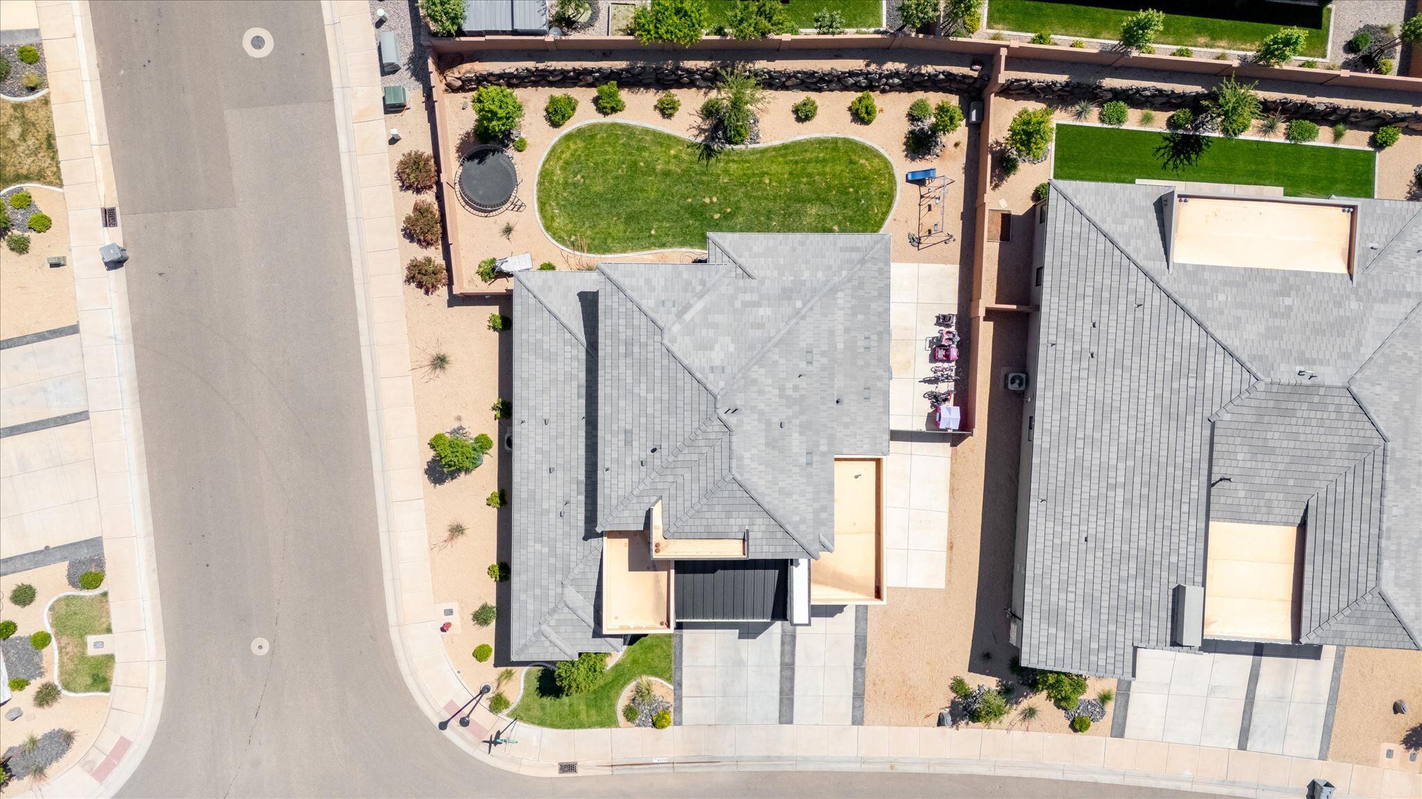 DESERT CLIFFS - Residential
