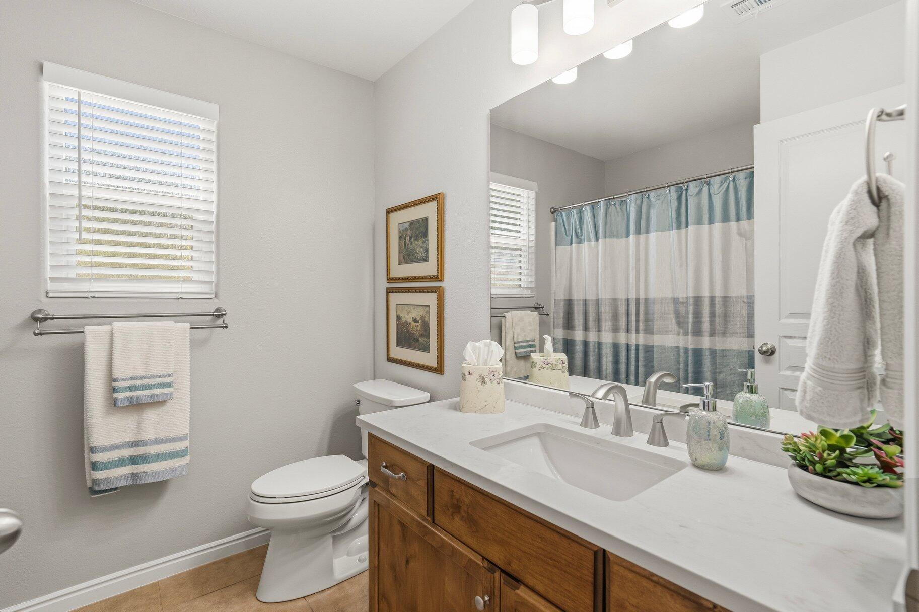 SUN CREST WEST - Residential