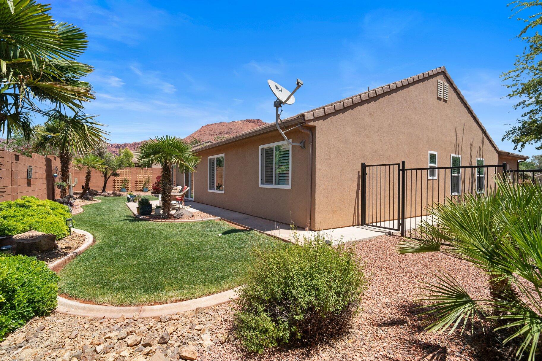 SUN CREST WEST - Residential