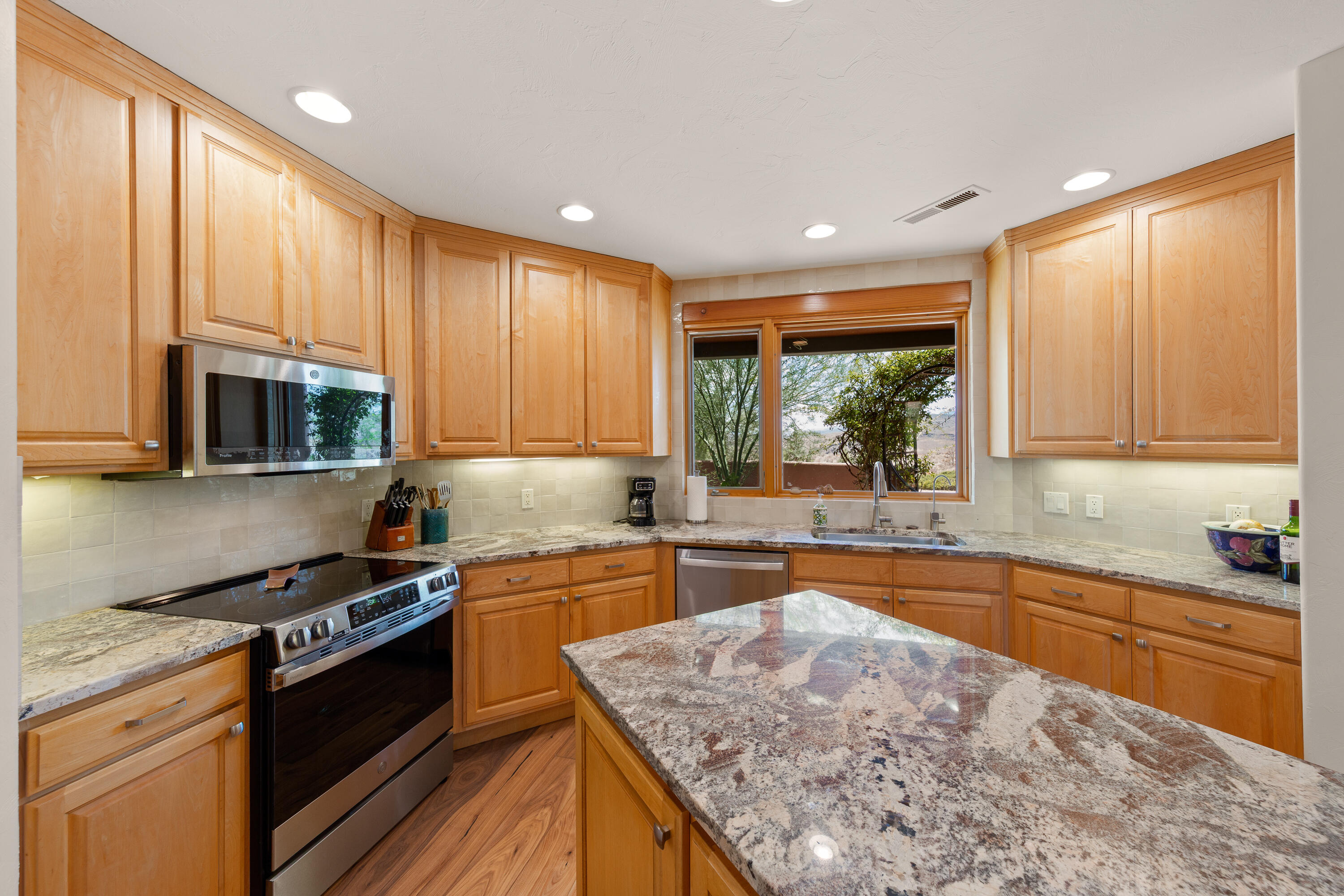 SHONTO POINT - Residential