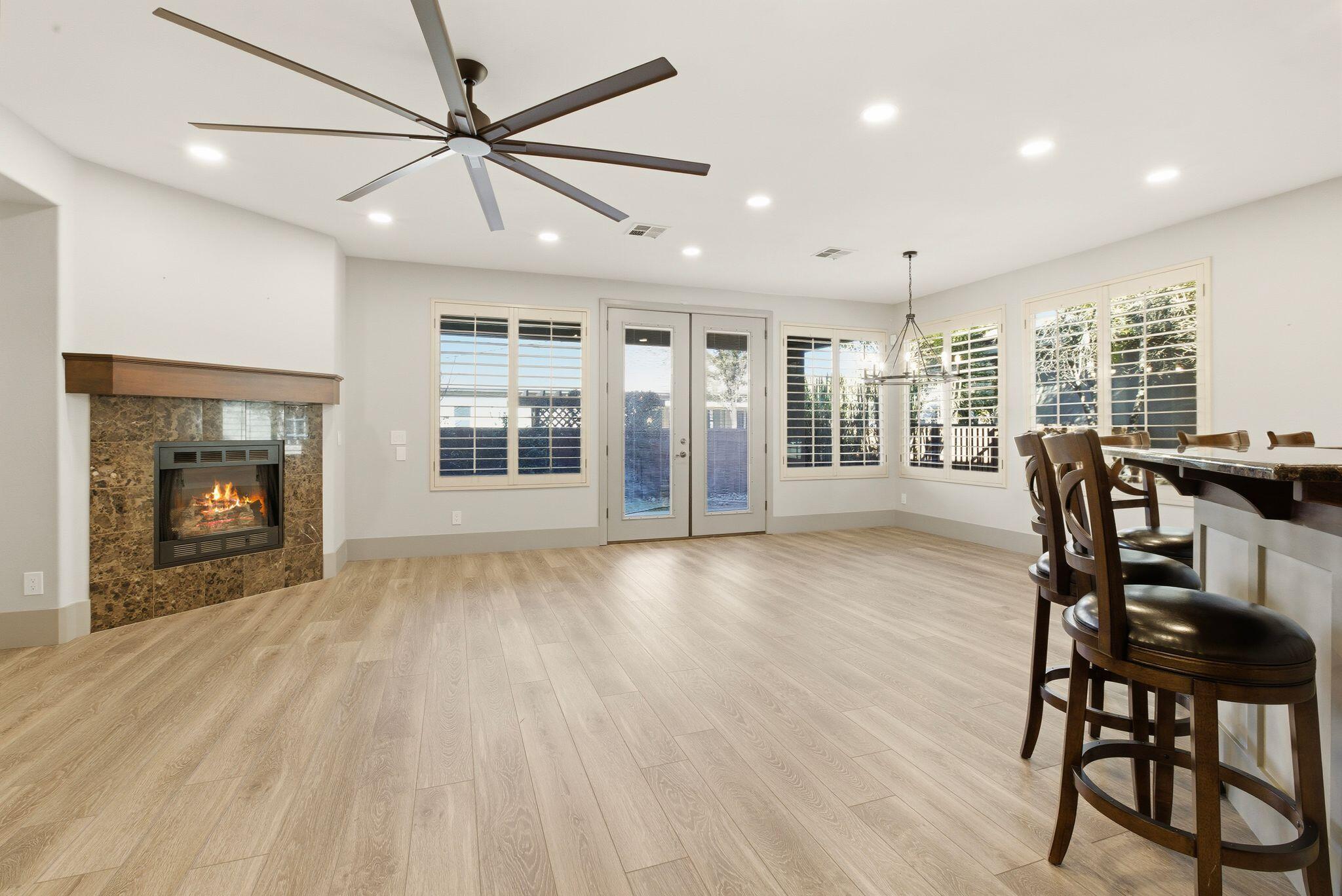 WAILEA FALLS AT STONEBRIDGE - Residential