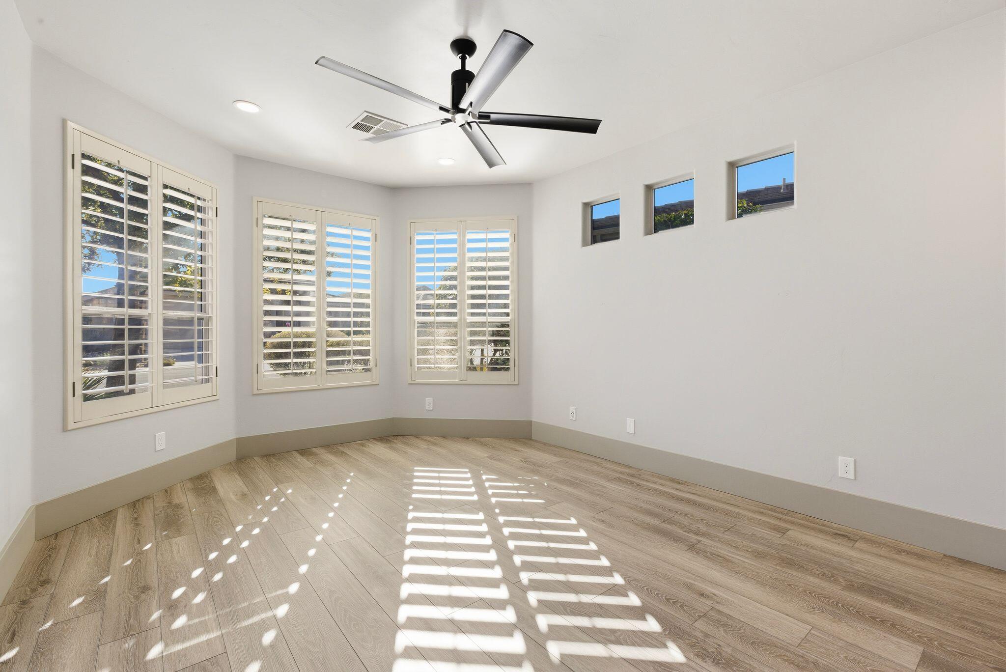 WAILEA FALLS AT STONEBRIDGE - Residential