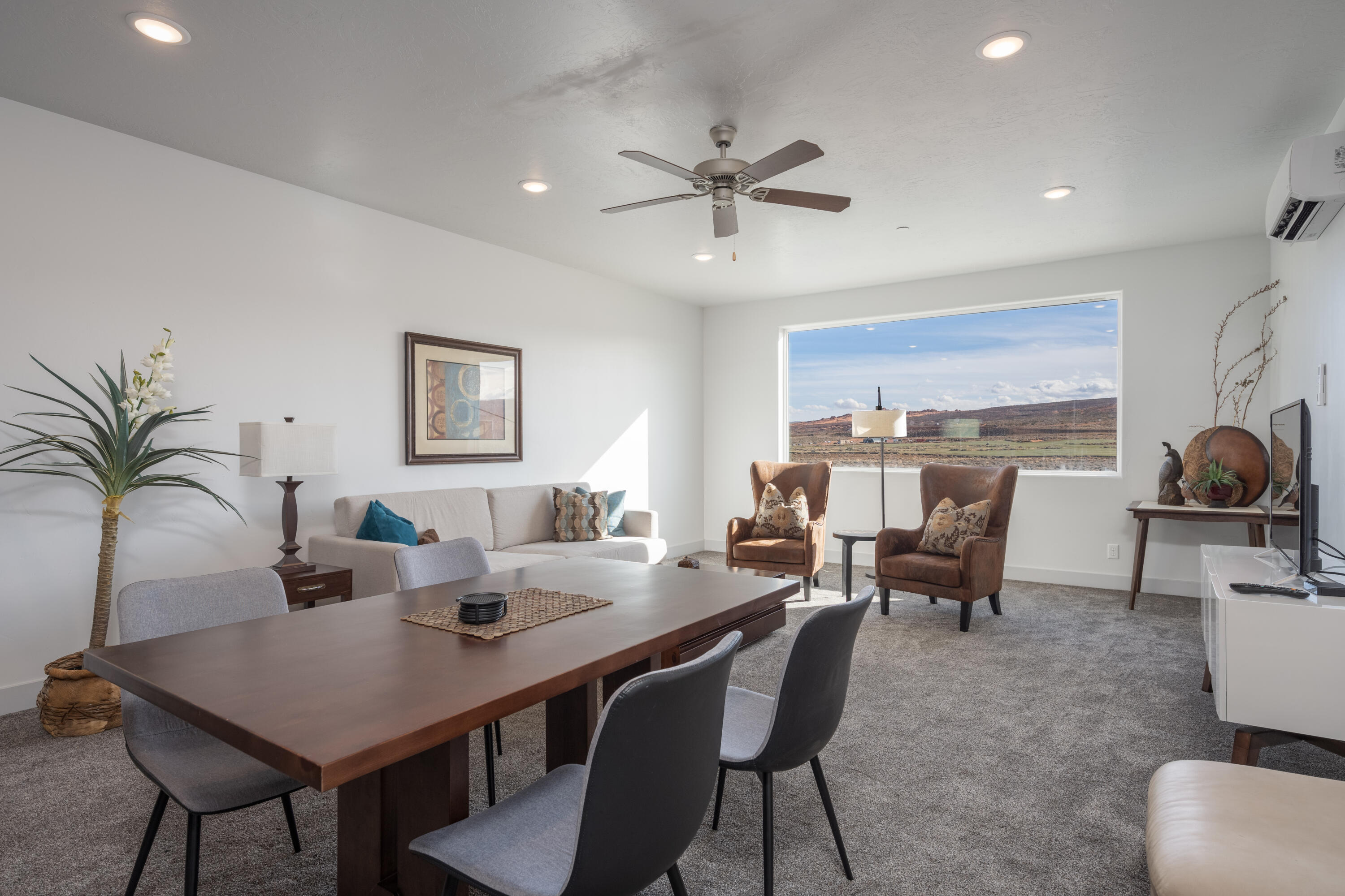 VILLAS AT SAND HOLLOW - Residential