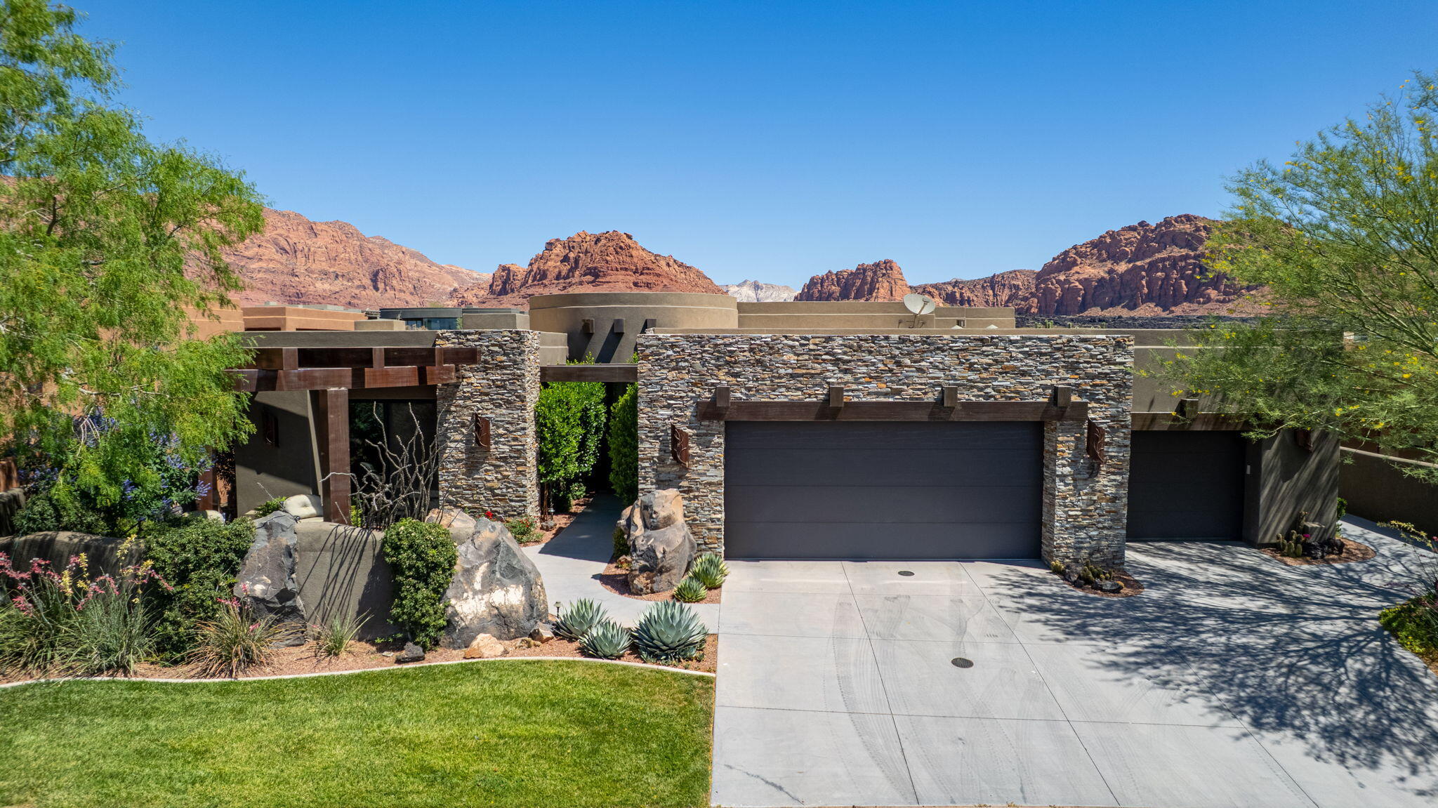 ENTRADA RESERVE AT SNOW CANYON PATIO HOMES - Residential