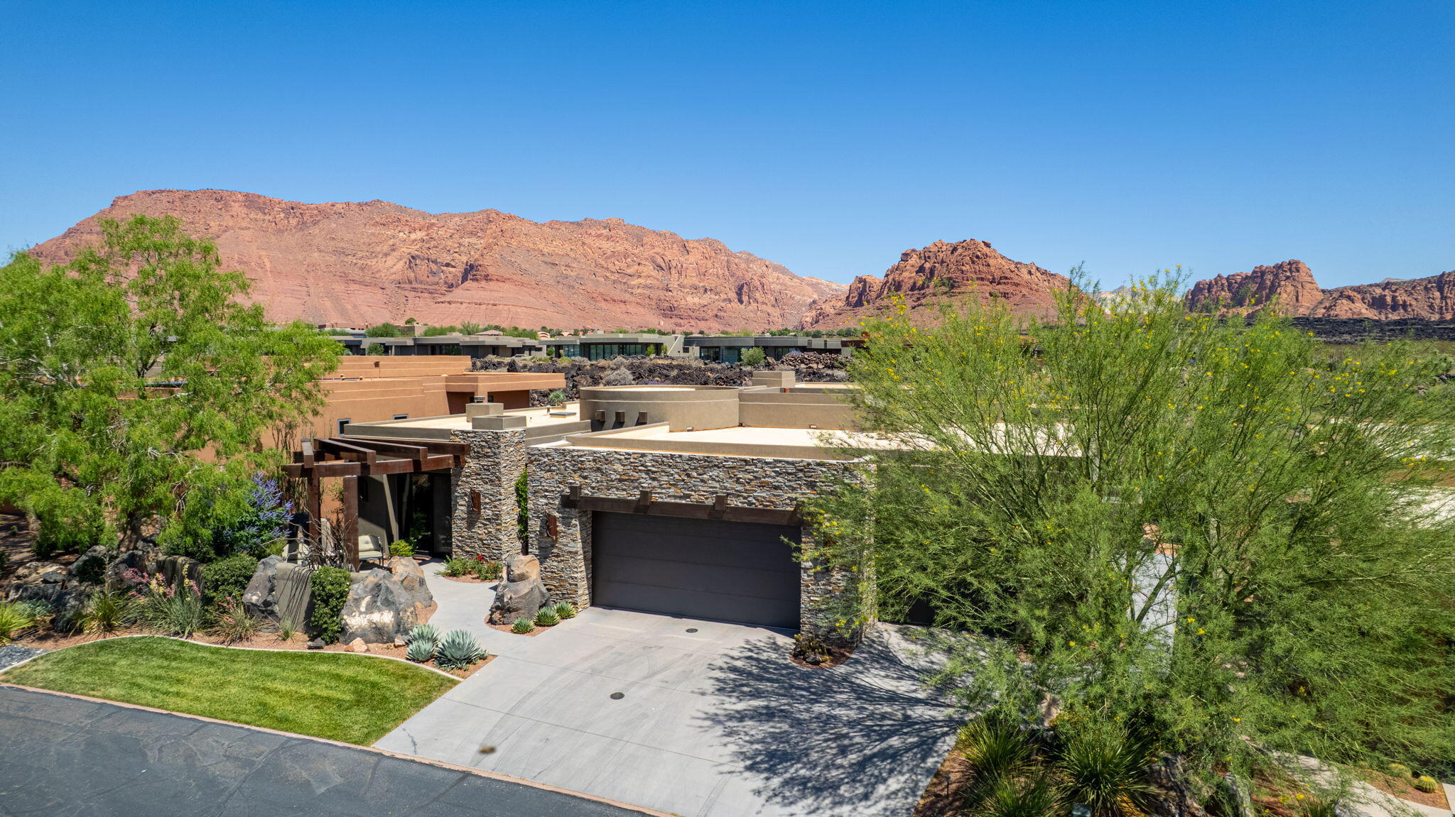 ENTRADA RESERVE AT SNOW CANYON PATIO HOMES - Residential