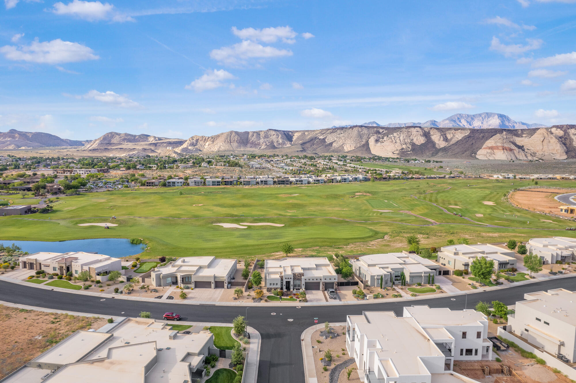 LEDGES OF SG WHITE ROCKS - Residential