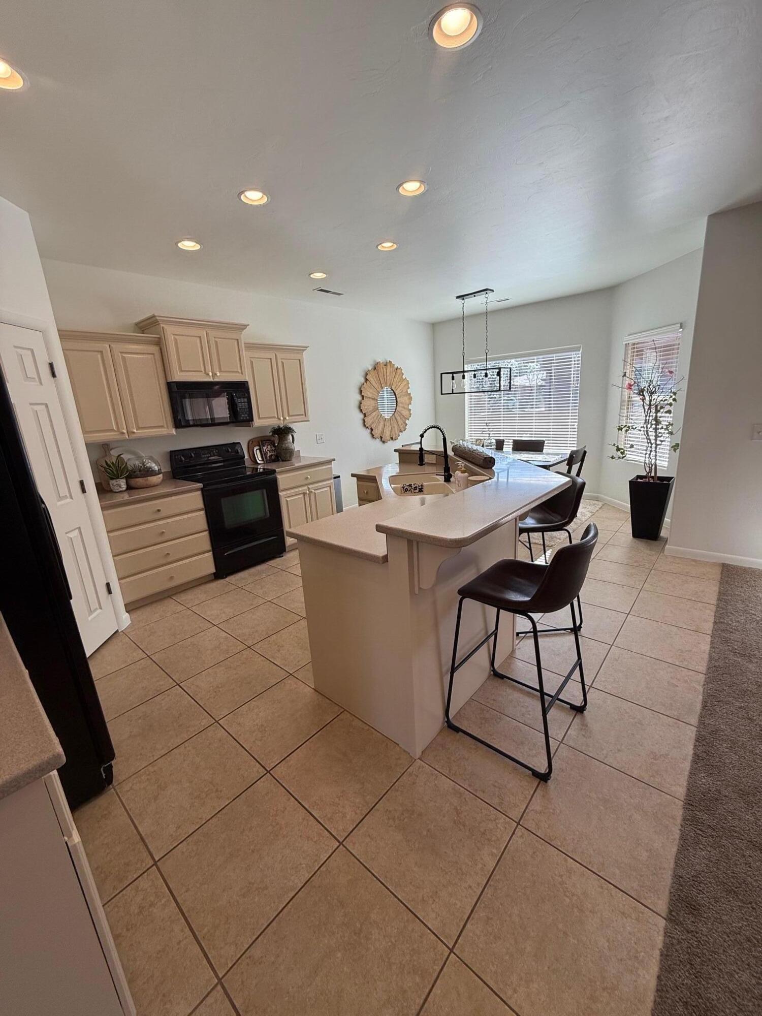 RIVER CREST TOWNHOMES - Residential