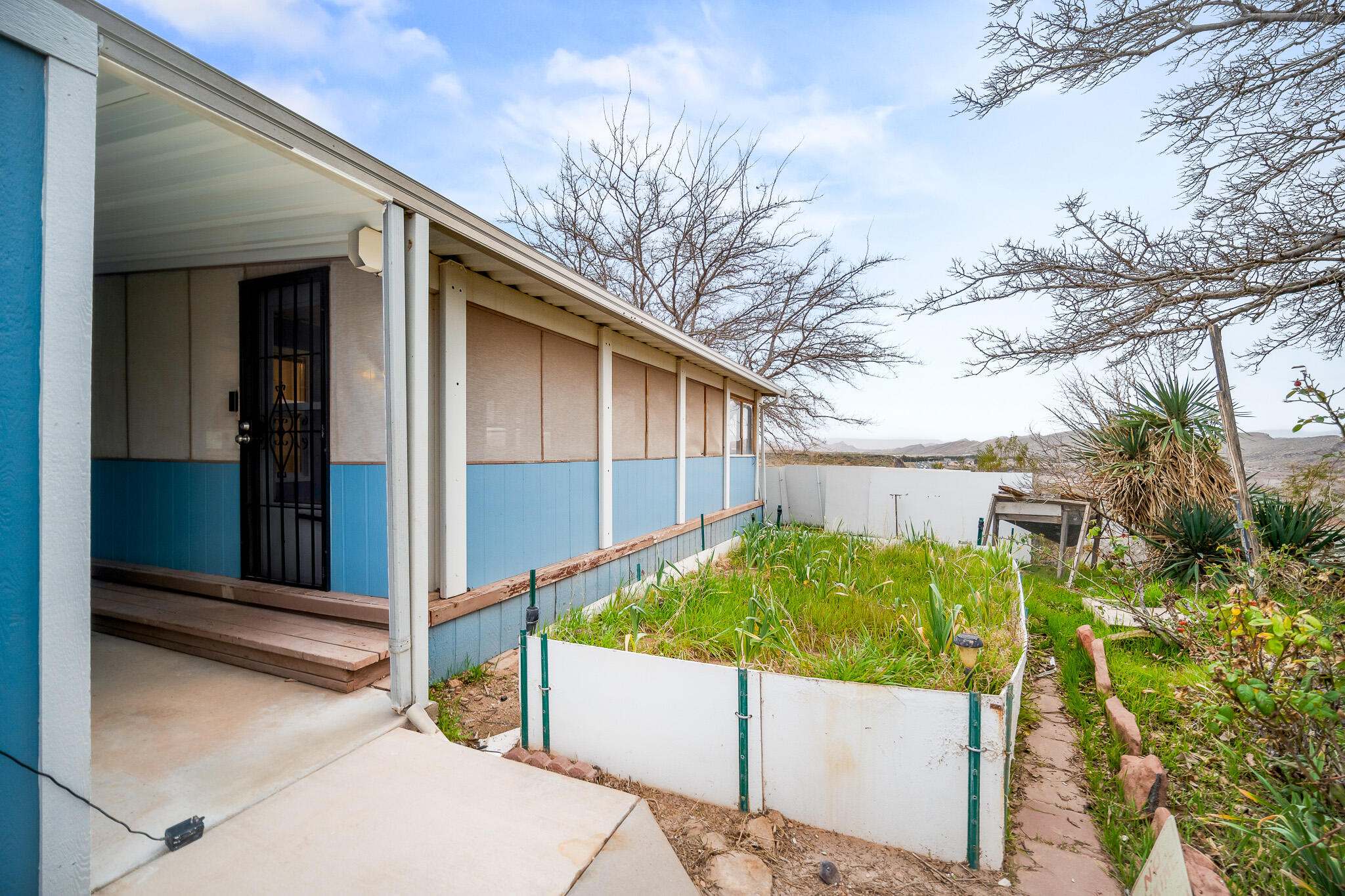 LAVA BLUFF MOBILE HOME PARK - Residential