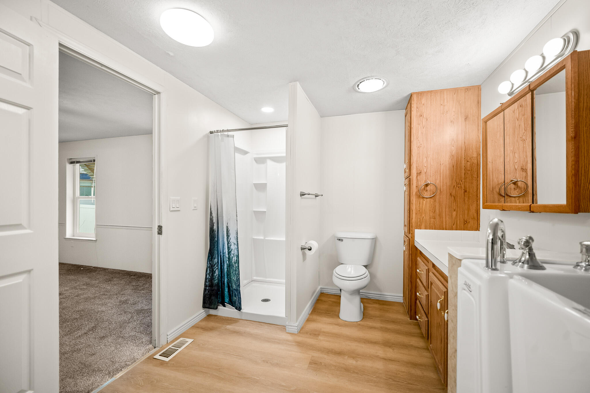 LAVA BLUFF MOBILE HOME PARK - Residential