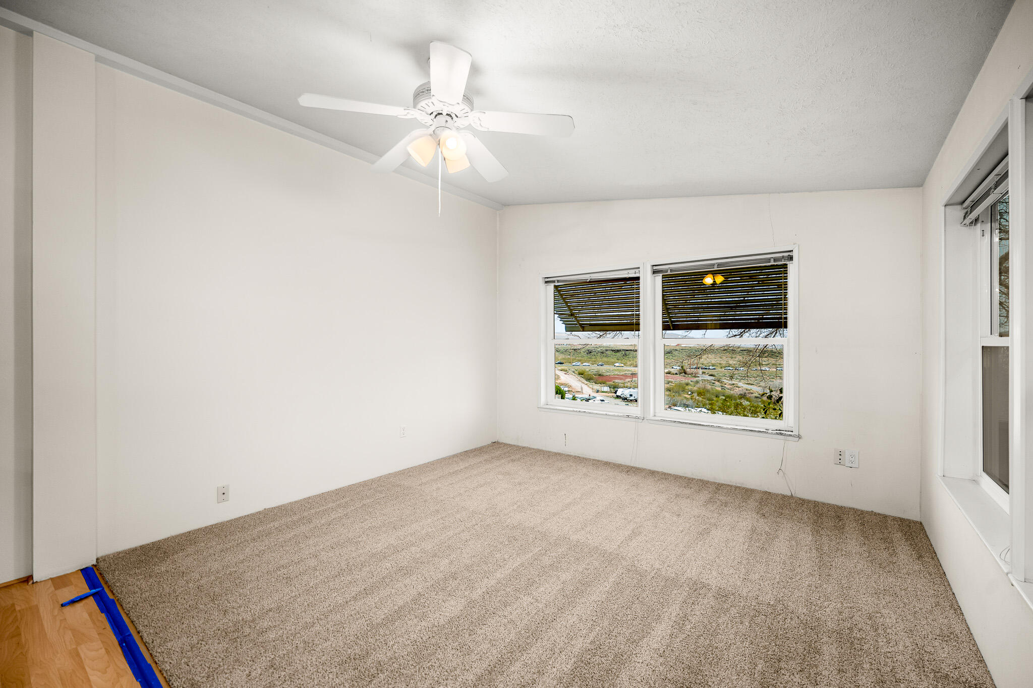 LAVA BLUFF MOBILE HOME PARK - Residential