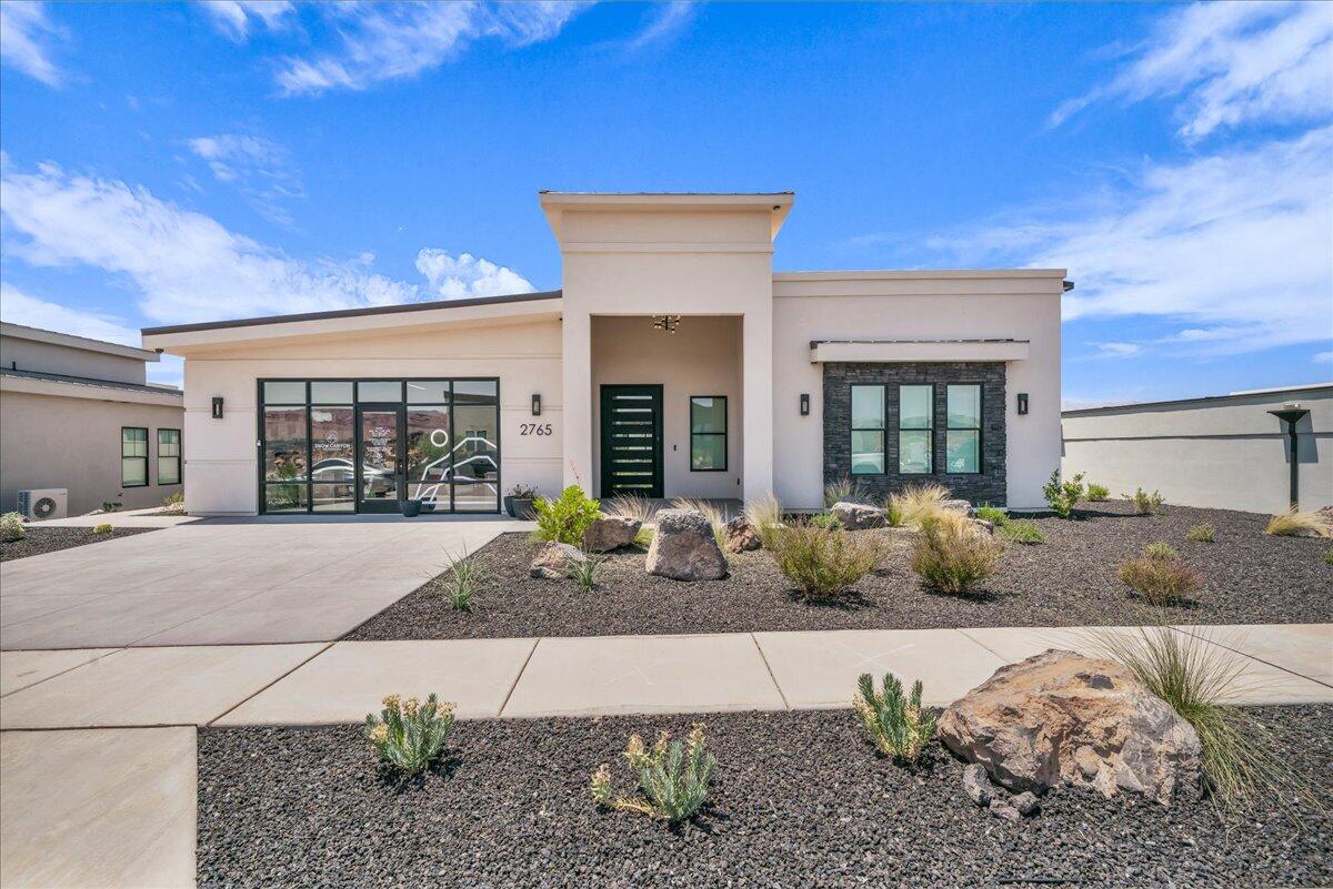 POINT AT SNOW CANYON - Residential