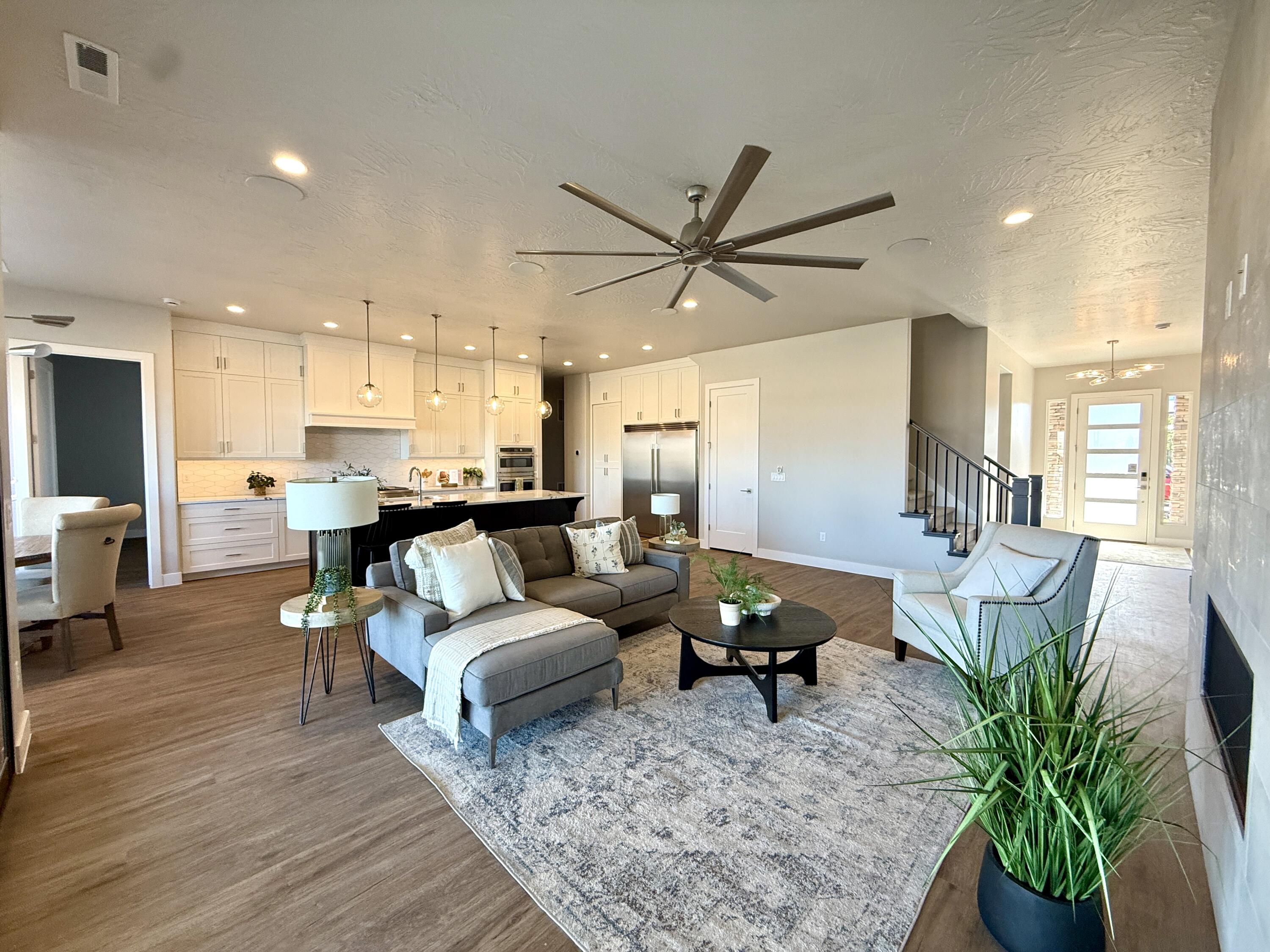 FRANKLIN FIELDS - Residential