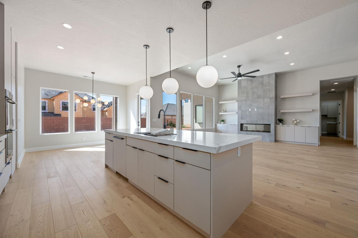 LAKESIDE AT STUCKI FARMS - Residential