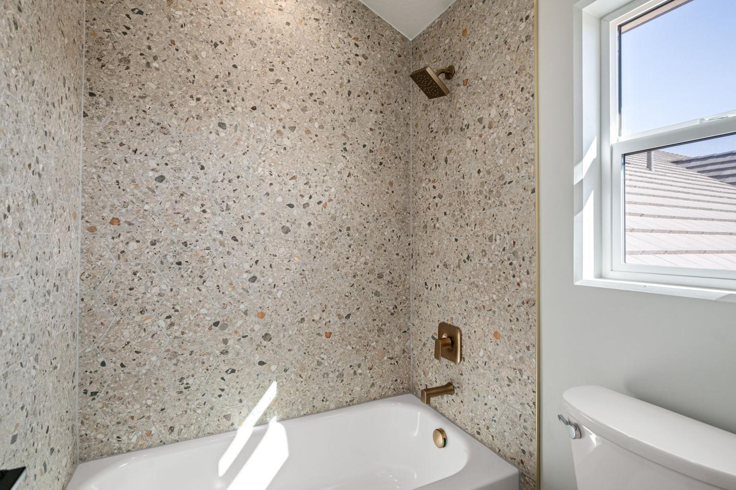 LAKESIDE AT STUCKI FARMS - Residential