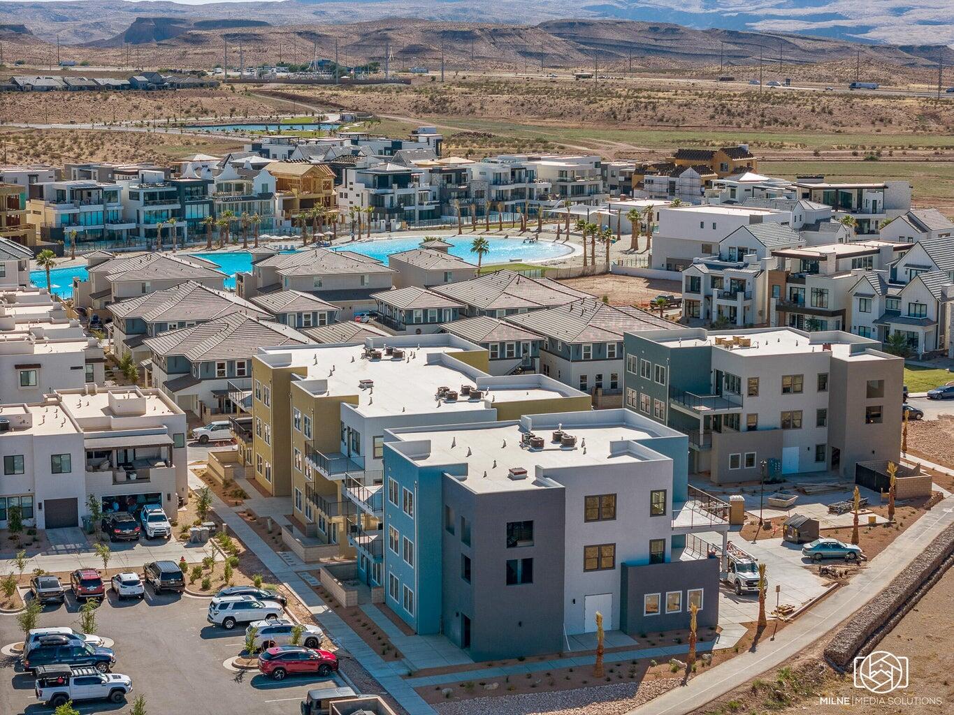 DESERT COLOR RESORT - Residential