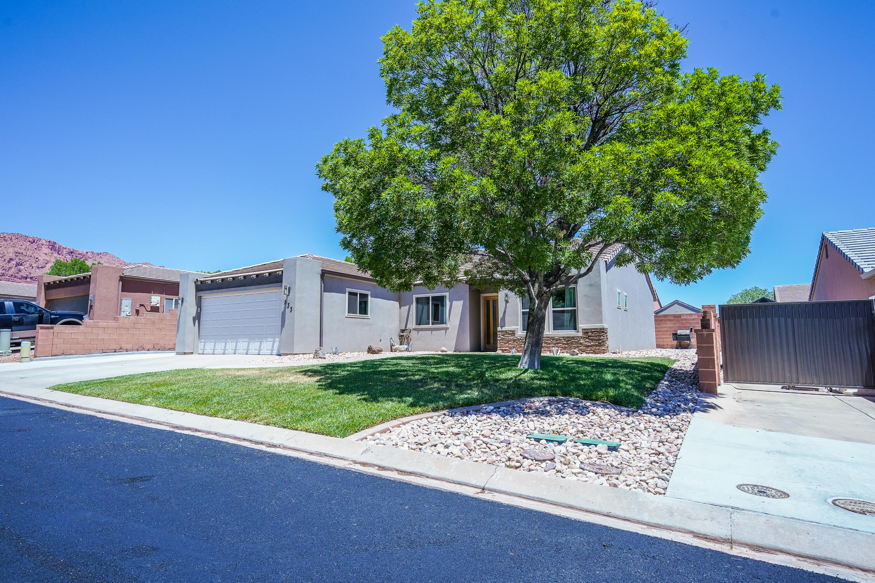 RED ROCK CANYON - Residential