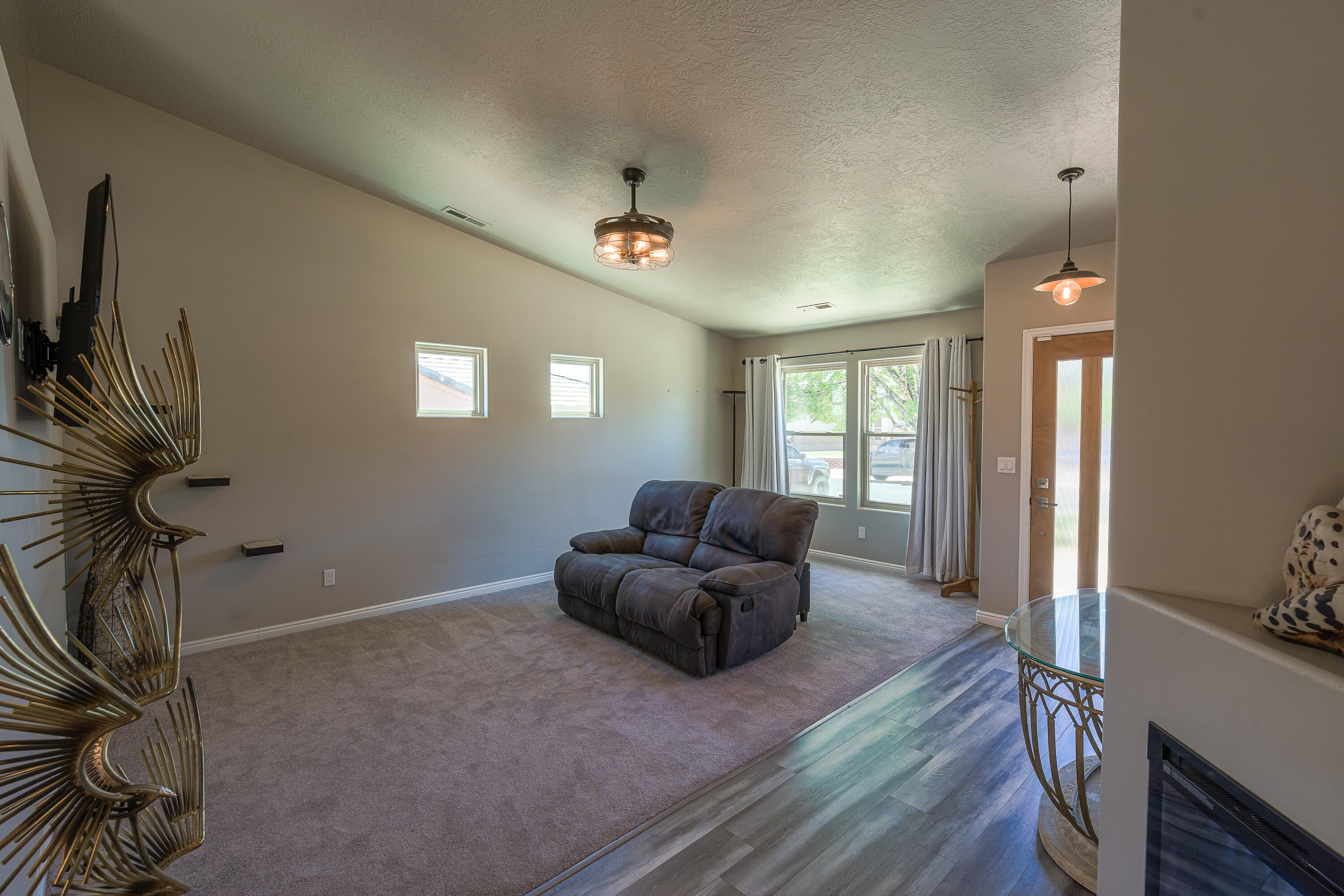 RED ROCK CANYON - Residential