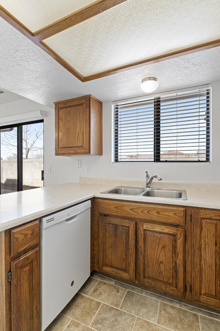 SPANISH PALMS TOWNHOMES - Residential