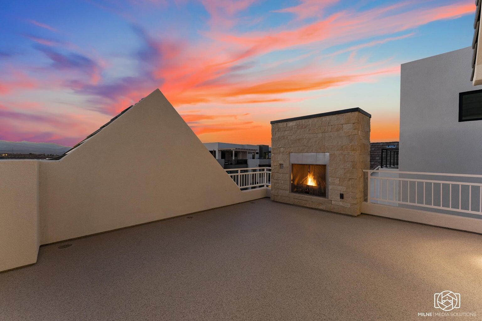 DESERT COLOR RESORT - Residential