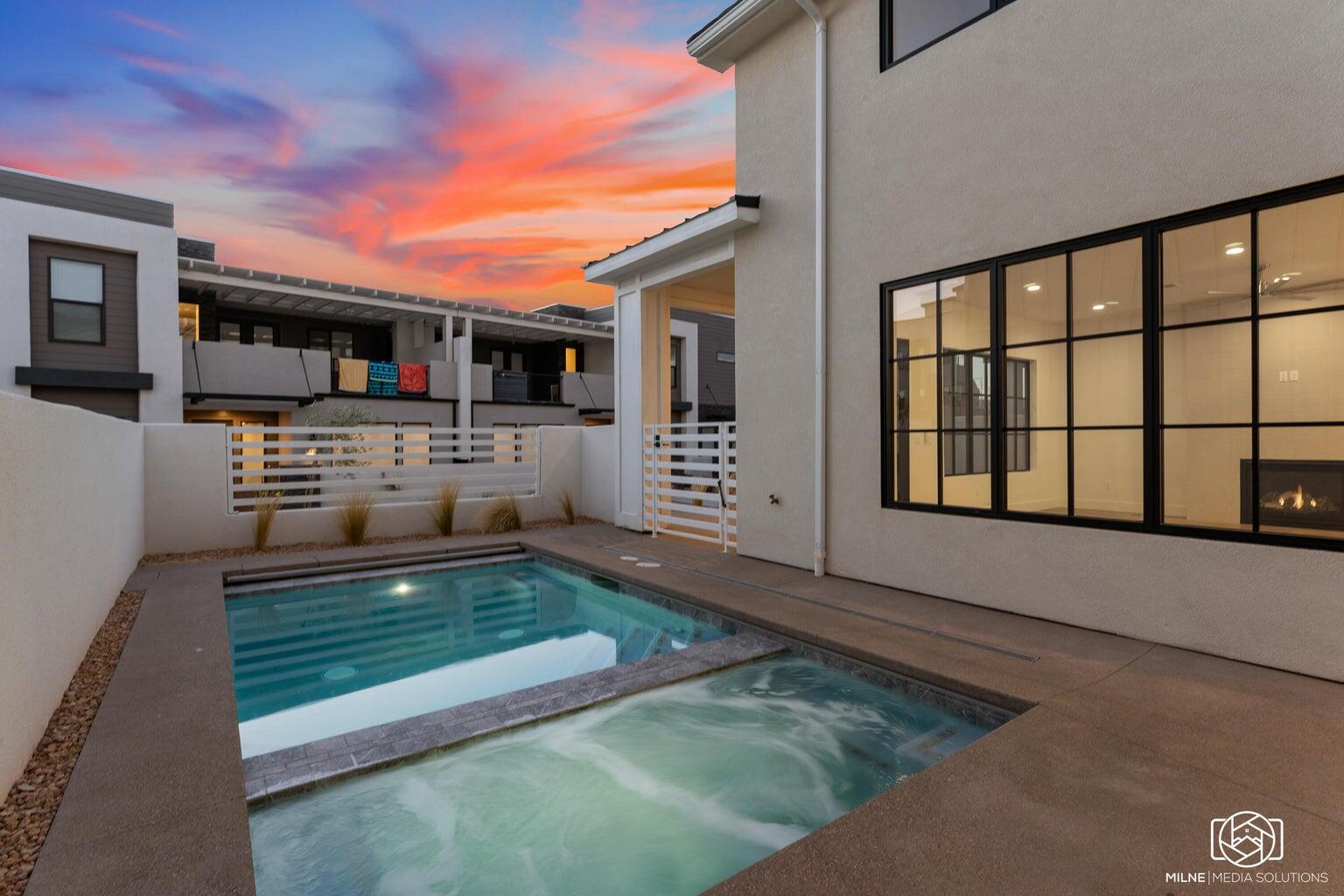 DESERT COLOR RESORT - Residential