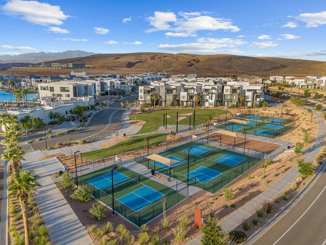 DESERT COLOR RESORT - Residential