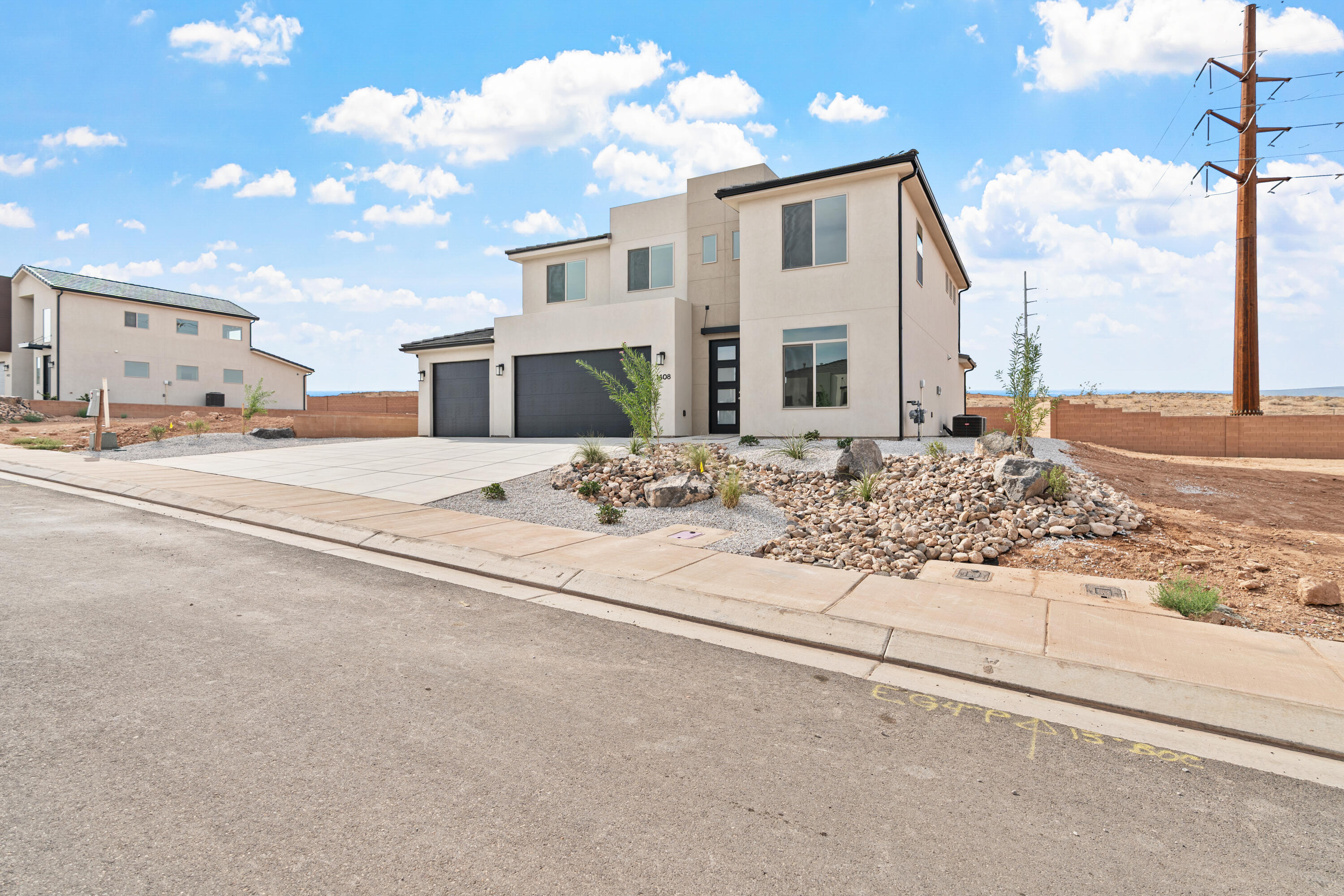 STRAWBERRY FIELDS ESTATES - Residential