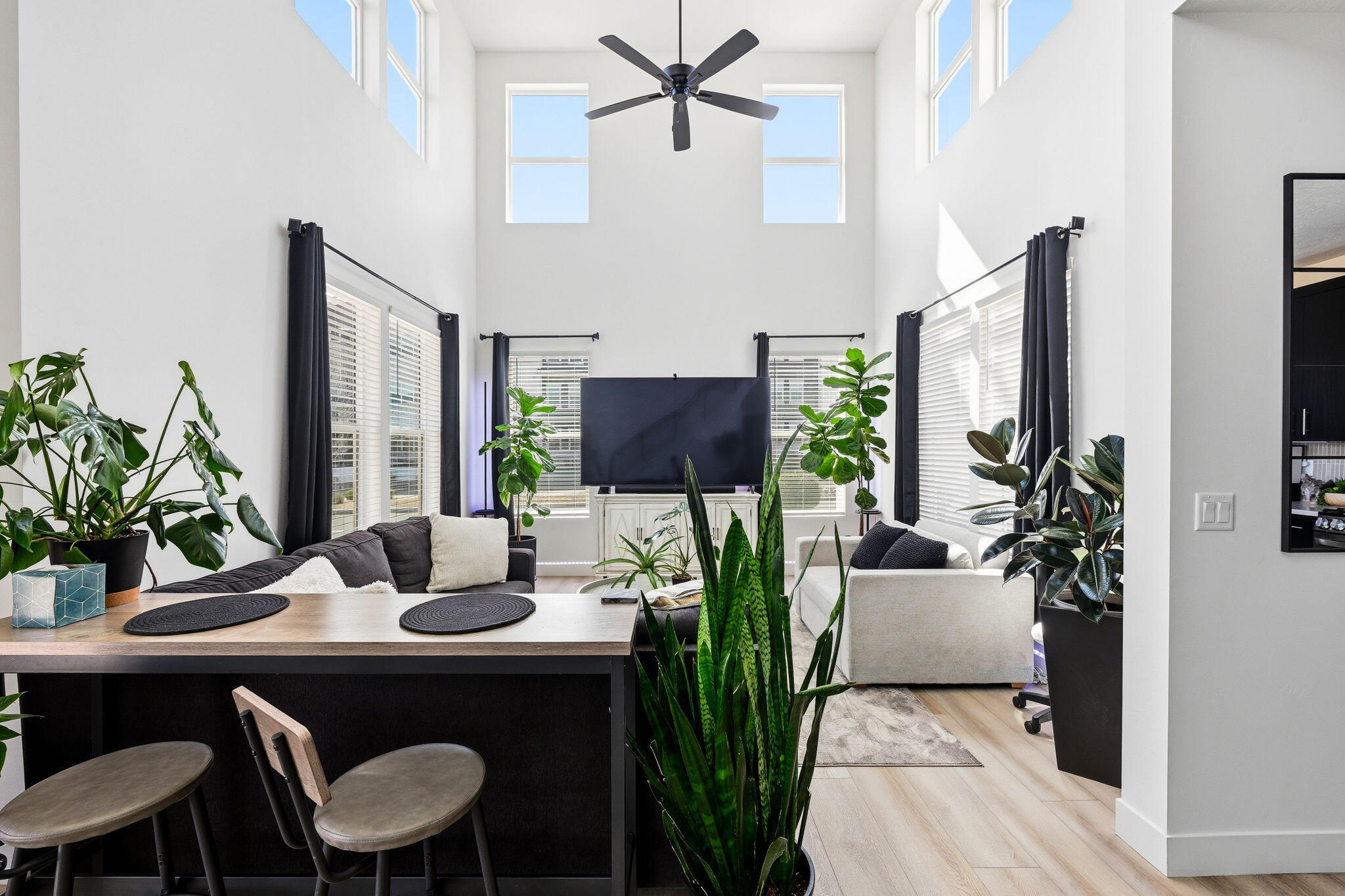 DESERT COLOR SAGE HAVEN - Residential