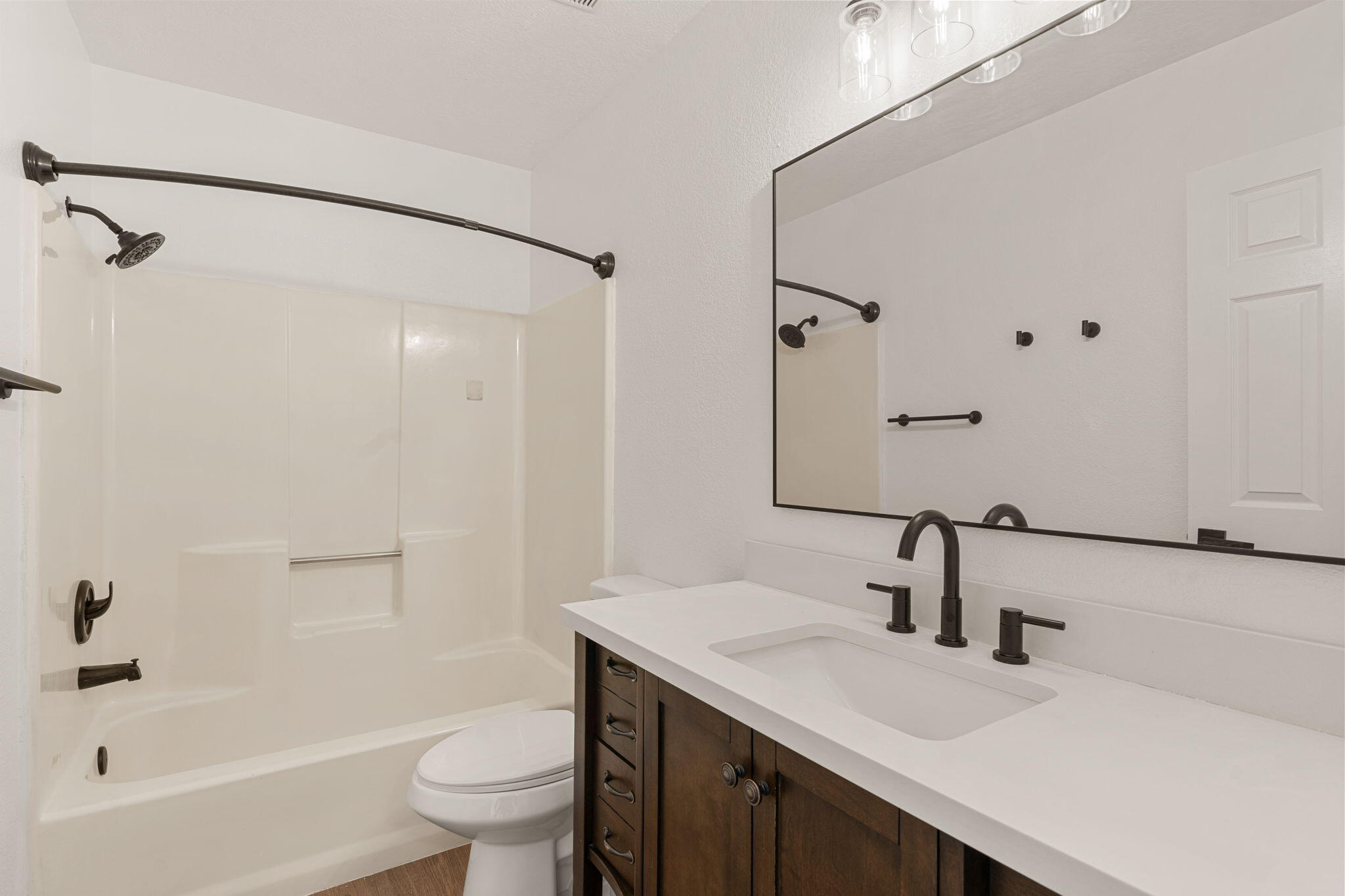 FLEETWOOD SQUARE CONDOS - Residential