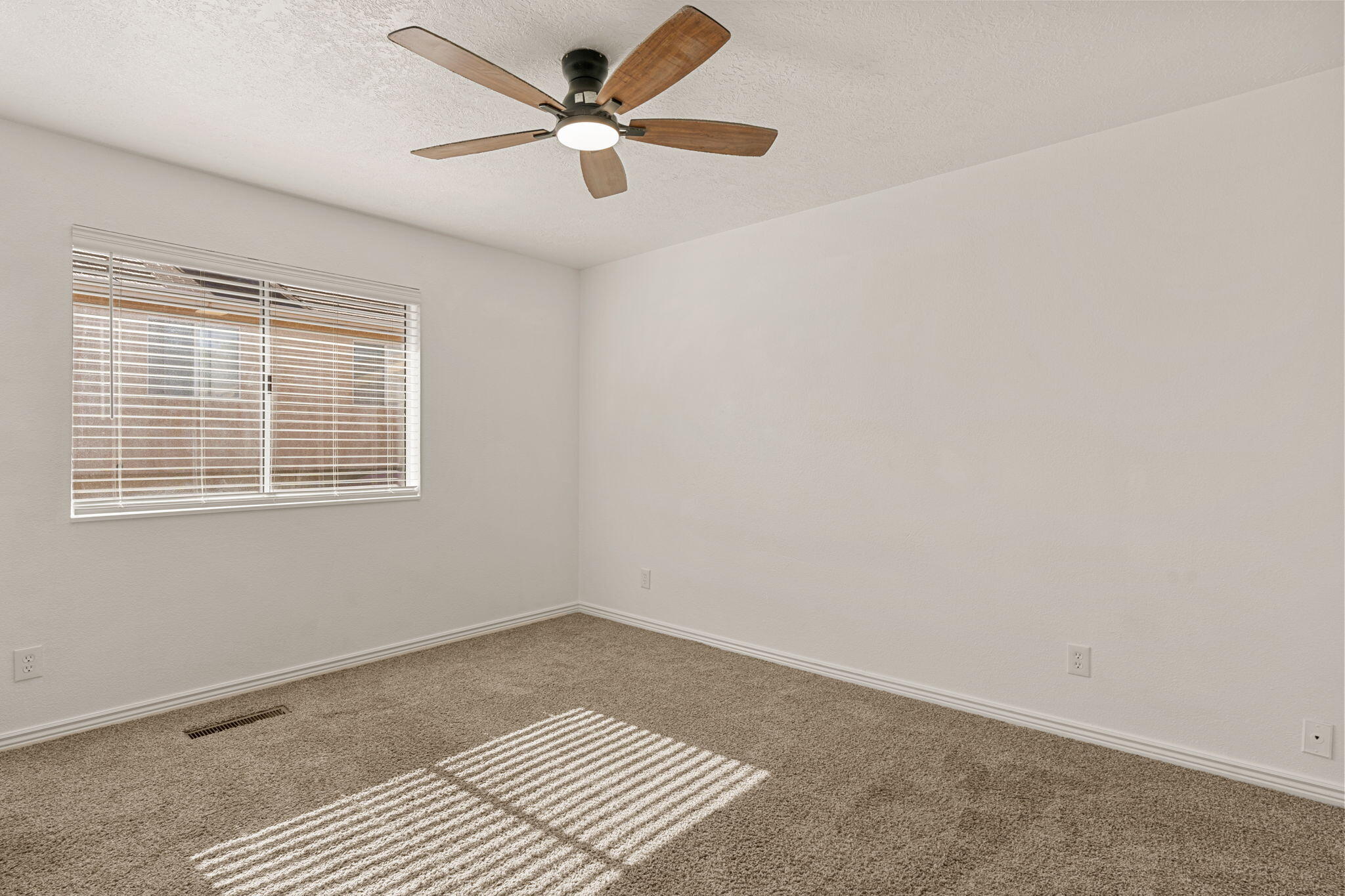 FLEETWOOD SQUARE CONDOS - Residential