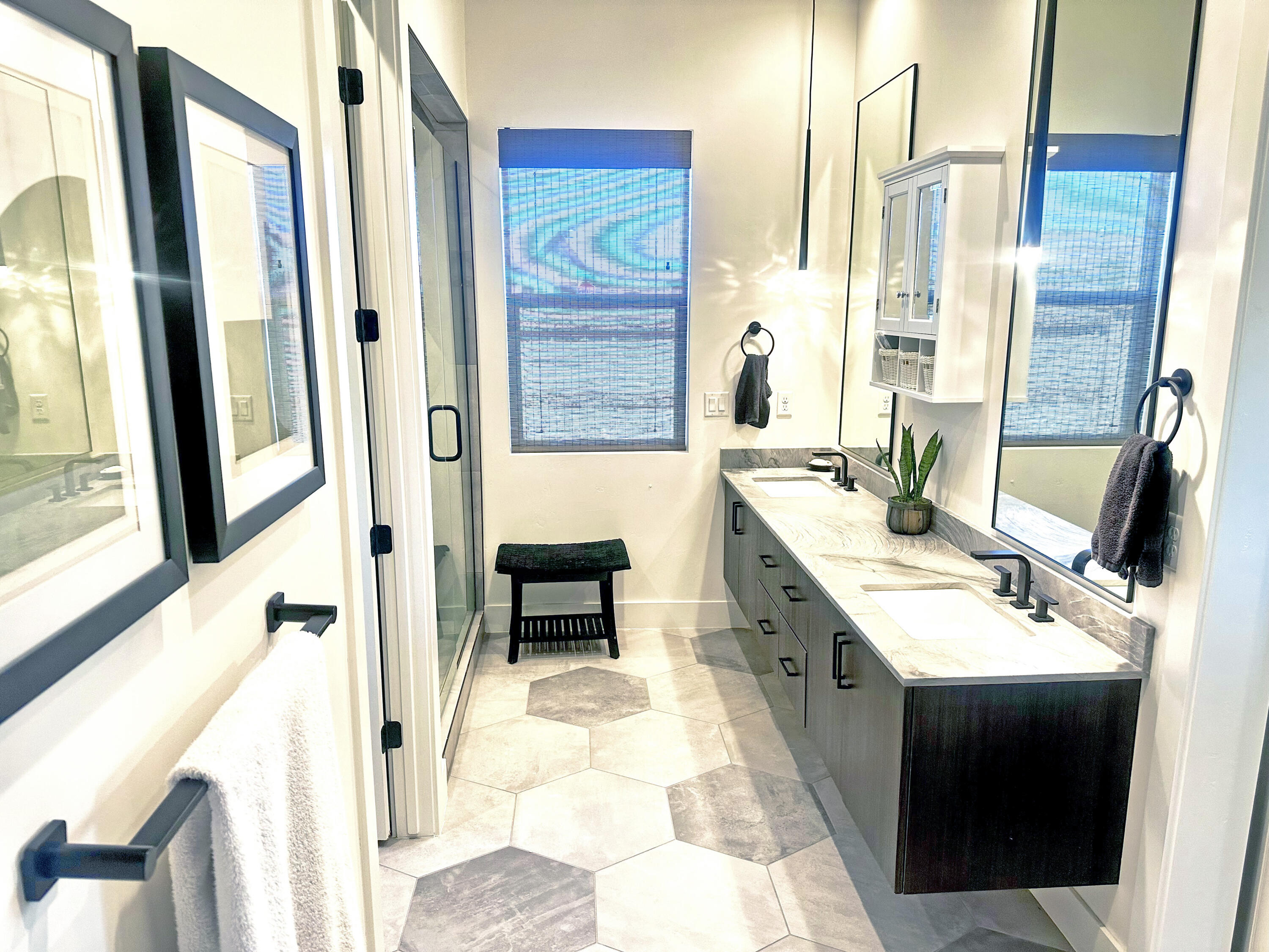 DESERT COLOR REGENCY - Residential