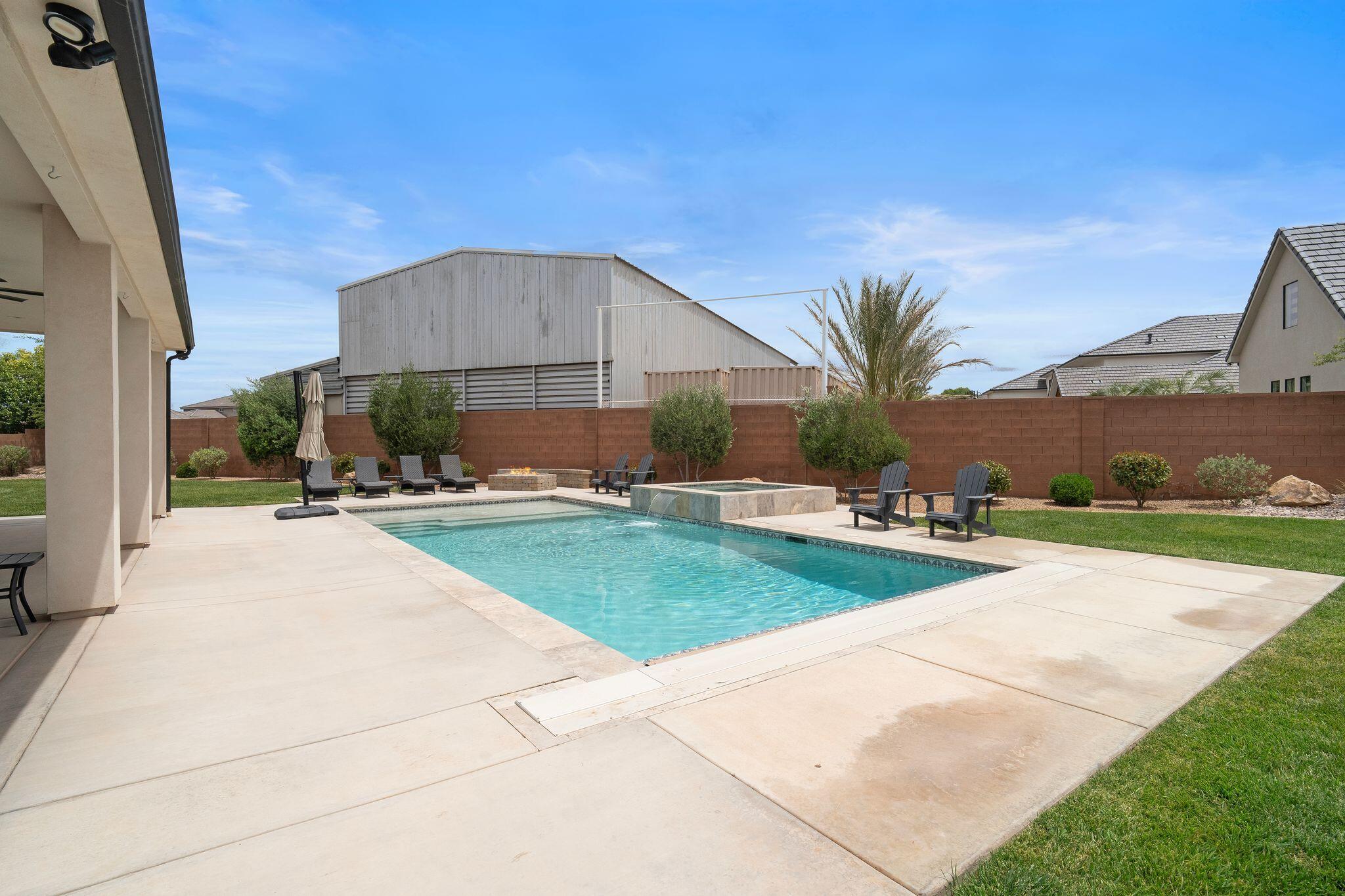 FIELDSTONE - Residential