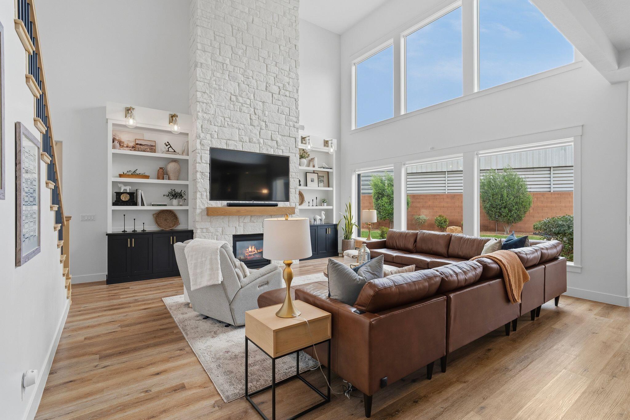 FIELDSTONE - Residential