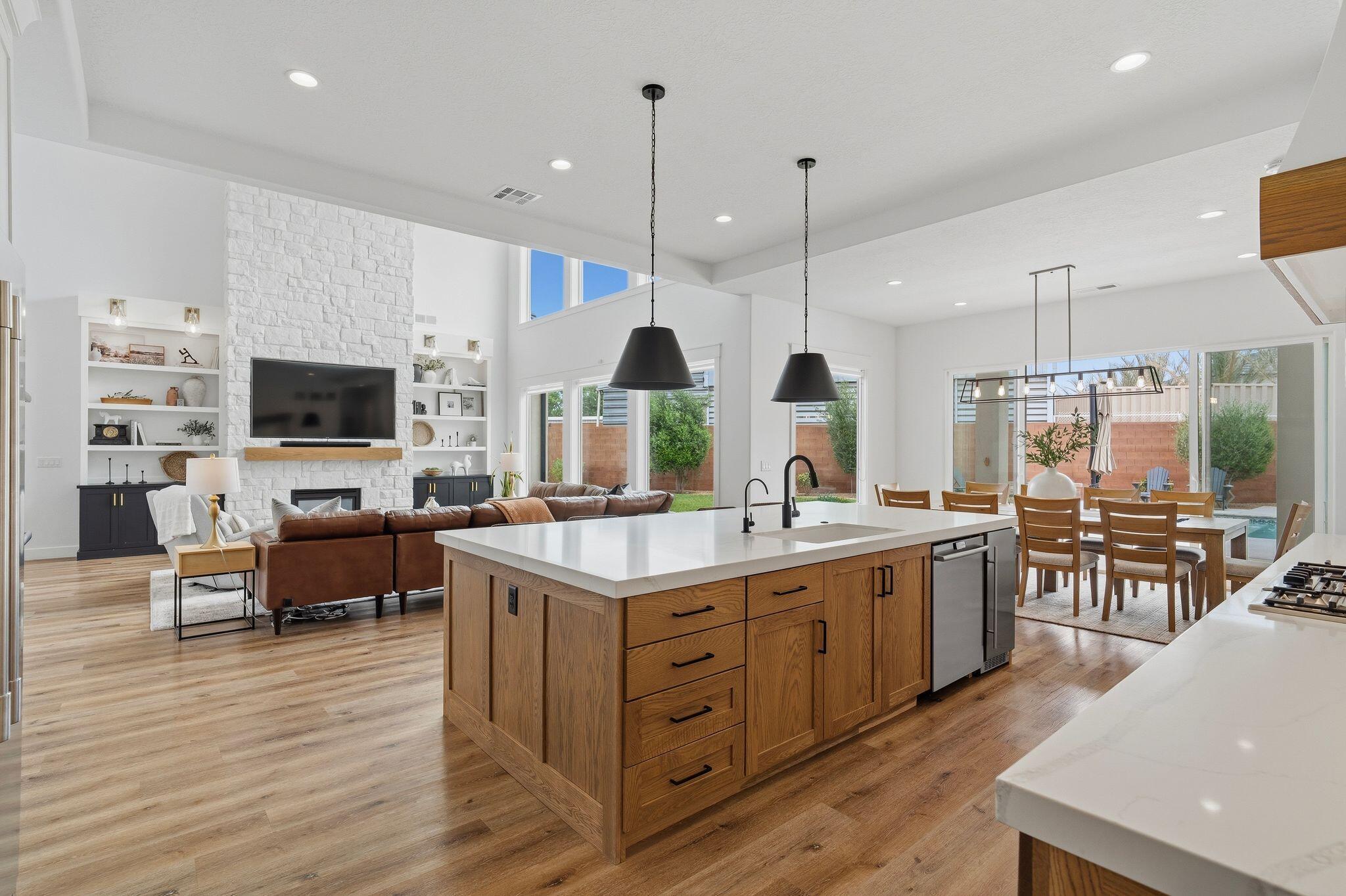 FIELDSTONE - Residential