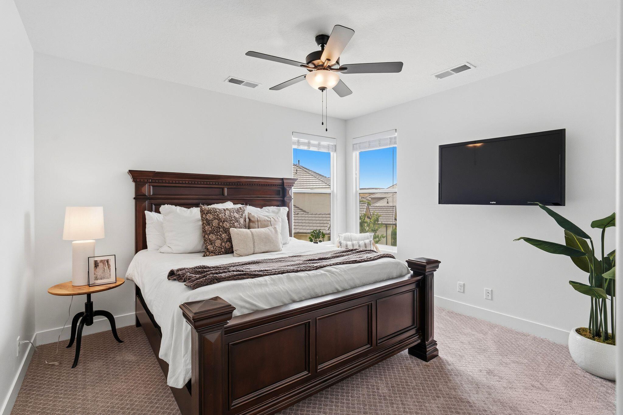 FIELDSTONE - Residential