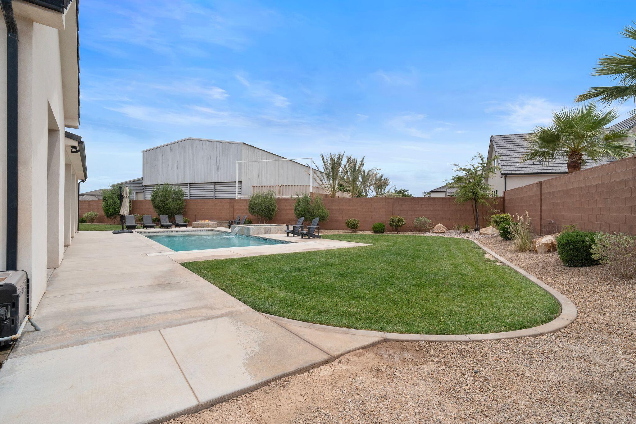 FIELDSTONE - Residential