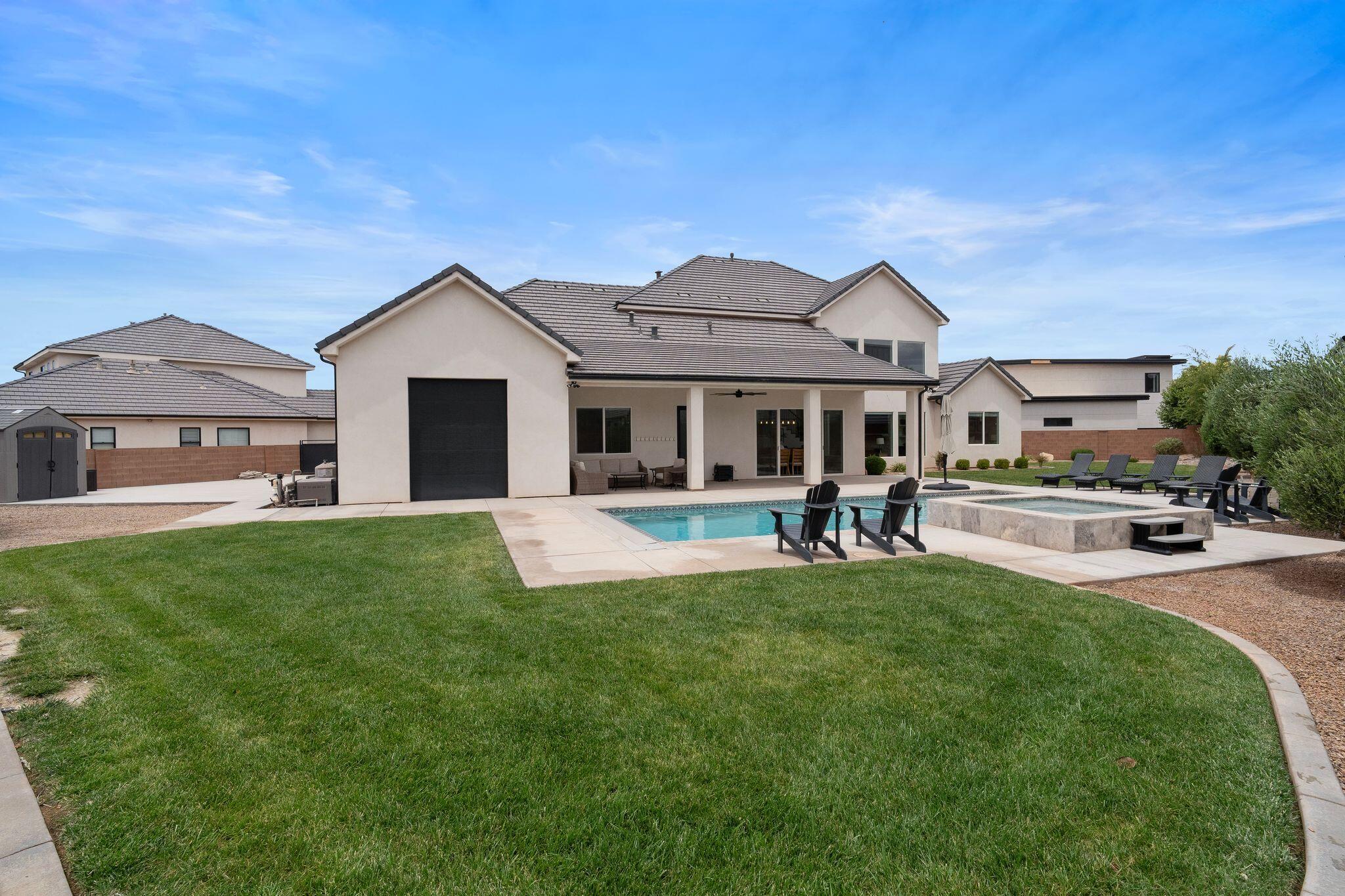 FIELDSTONE - Residential