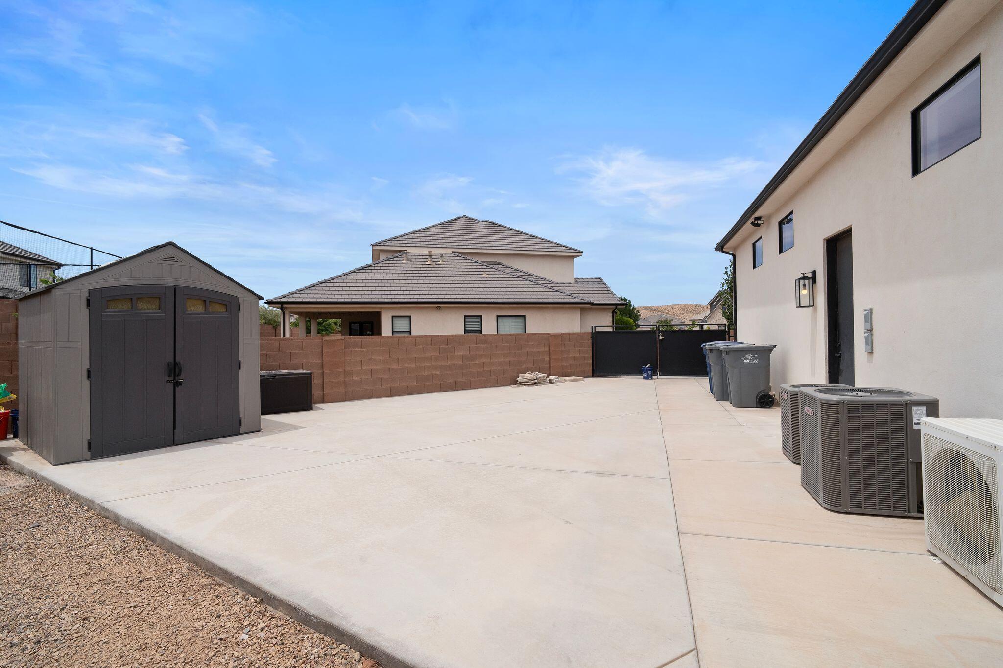FIELDSTONE - Residential